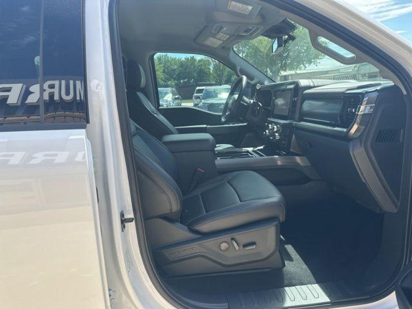 2026 Oxford White /Black Onyx Ford F-250SD Lariat (1FT8W2BT1TE) with an Power Stroke 6.7L V8 DI 32V OHV Turbodiesel engine, Automatic transmission, located at 1105 E Mulberry, Kaufman, TX, 75142, (972) 962-2151, 32.589550, -96.300926 - Photo#15