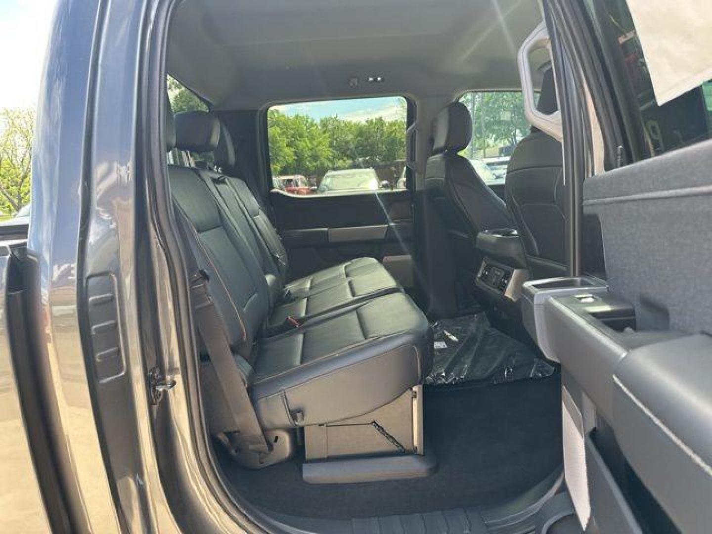 2026 Carbonized Gray Metallic /Black Onyx Ford F-250SD Lariat (1FT8W2BT3TE) with an Power Stroke 6.7L V8 DI 32V OHV Turbodiesel engine, Automatic transmission, located at 1105 E Mulberry, Kaufman, TX, 75142, (972) 962-2151, 32.589550, -96.300926 - Photo#12