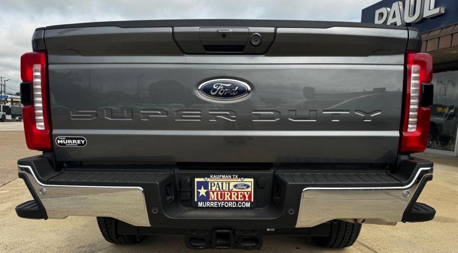 2026 Gray Metallic /Black Onyx Ford F-250SD Lariat (1FT8W2BT3TE) with an Power Stroke 6.7L V8 DI 32V OHV Turbodiesel engine, Automatic transmission, located at 1105 E Mulberry, Kaufman, TX, 75142, (972) 962-2151, 32.589550, -96.300926 - $2,456 off MSRP!<br><br>4WD.<br>Carbonized Gray Metallic 2026 Ford F-250SD 4D Crew Cab Lariat 4WD 10-Speed Automatic Power Stroke 6.7L V8 DI 32V OHV Turbodiesel - Photo#18