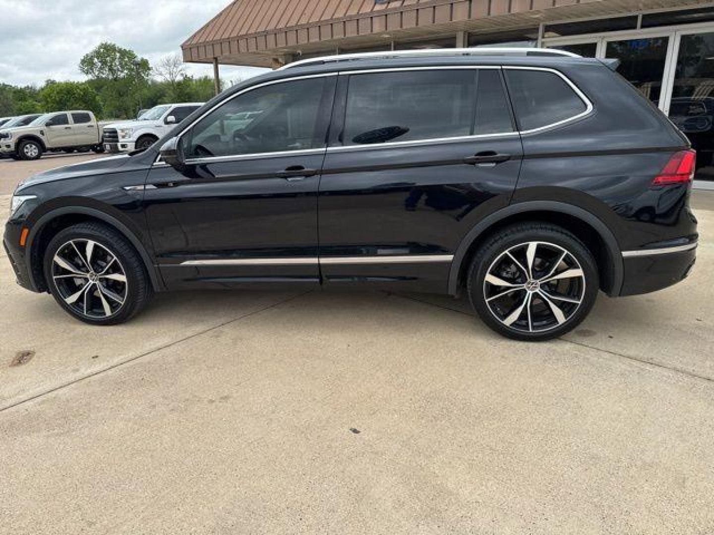 2024 Deep Black /Noisette Brown Volkswagen Tiguan 2.0T SEL R-Line (3VV4B7AX6RM) with an 2.0L TSI DOHC engine, Automatic transmission, located at 1105 E Mulberry, Kaufman, TX, 75142, (972) 962-2151, 32.589550, -96.300926 - Deep Black 2024 Volkswagen Tiguan 4D Sport Utility 2.0T SEL R-Line AWD 8-Speed Automatic with Tiptronic 2.0L TSI DOHC AWD.<br><br><br>Recent Arrival! Odometer is 1646 miles below market average! 22/29 City/Highway MPG<br><br><br>Please call Paul Murrey Ford Inc. In Kaufman Texas A Family Dealership - Photo#4
