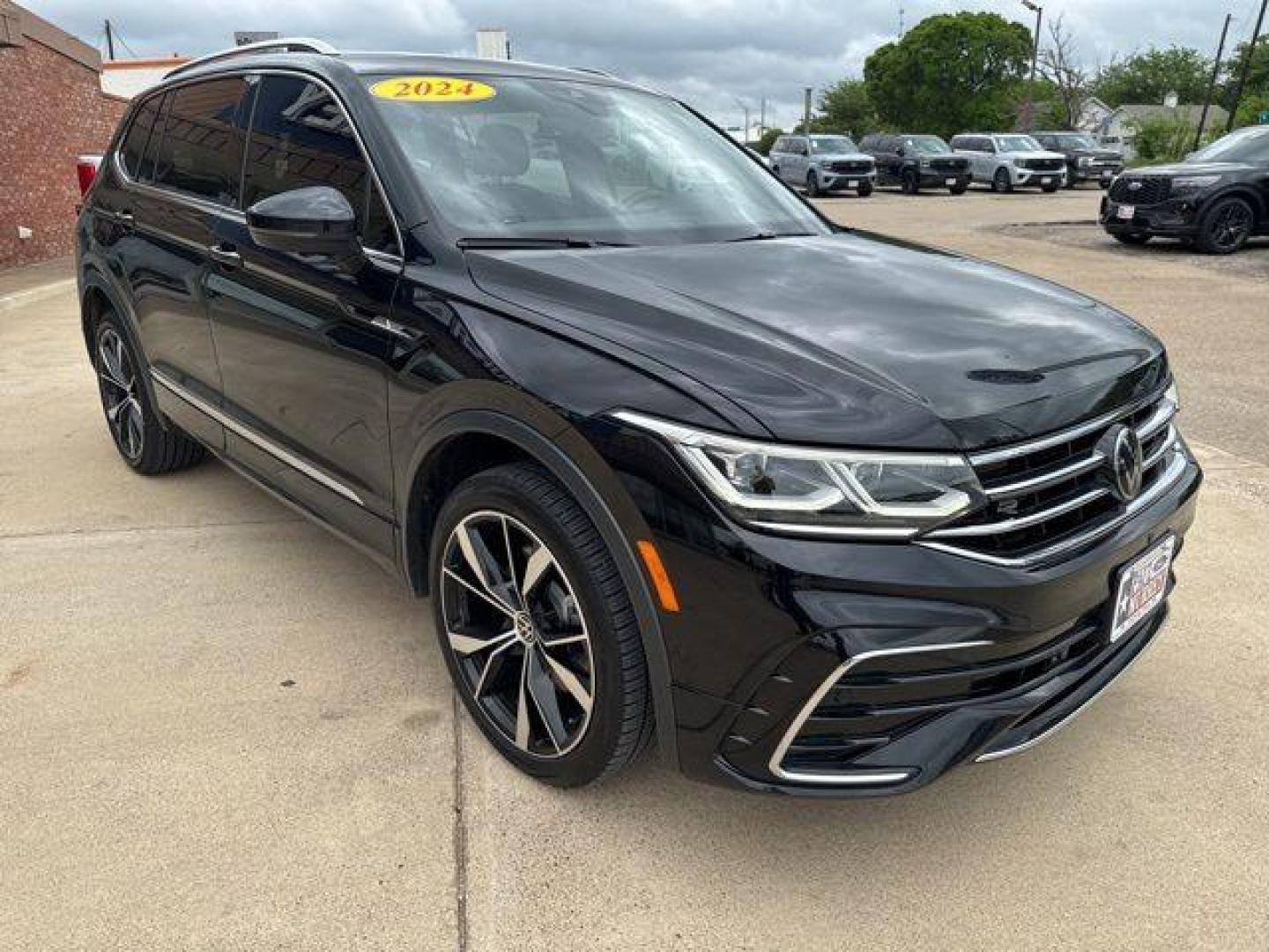 2024 Deep Black /Noisette Brown Volkswagen Tiguan 2.0T SEL R-Line (3VV4B7AX6RM) with an 2.0L TSI DOHC engine, Automatic transmission, located at 1105 E Mulberry, Kaufman, TX, 75142, (972) 962-2151, 32.589550, -96.300926 - Deep Black 2024 Volkswagen Tiguan 4D Sport Utility 2.0T SEL R-Line AWD 8-Speed Automatic with Tiptronic 2.0L TSI DOHC AWD.<br><br><br>Recent Arrival! Odometer is 1646 miles below market average! 22/29 City/Highway MPG<br><br><br>Please call Paul Murrey Ford Inc. In Kaufman Texas A Family Dealership - Photo#36