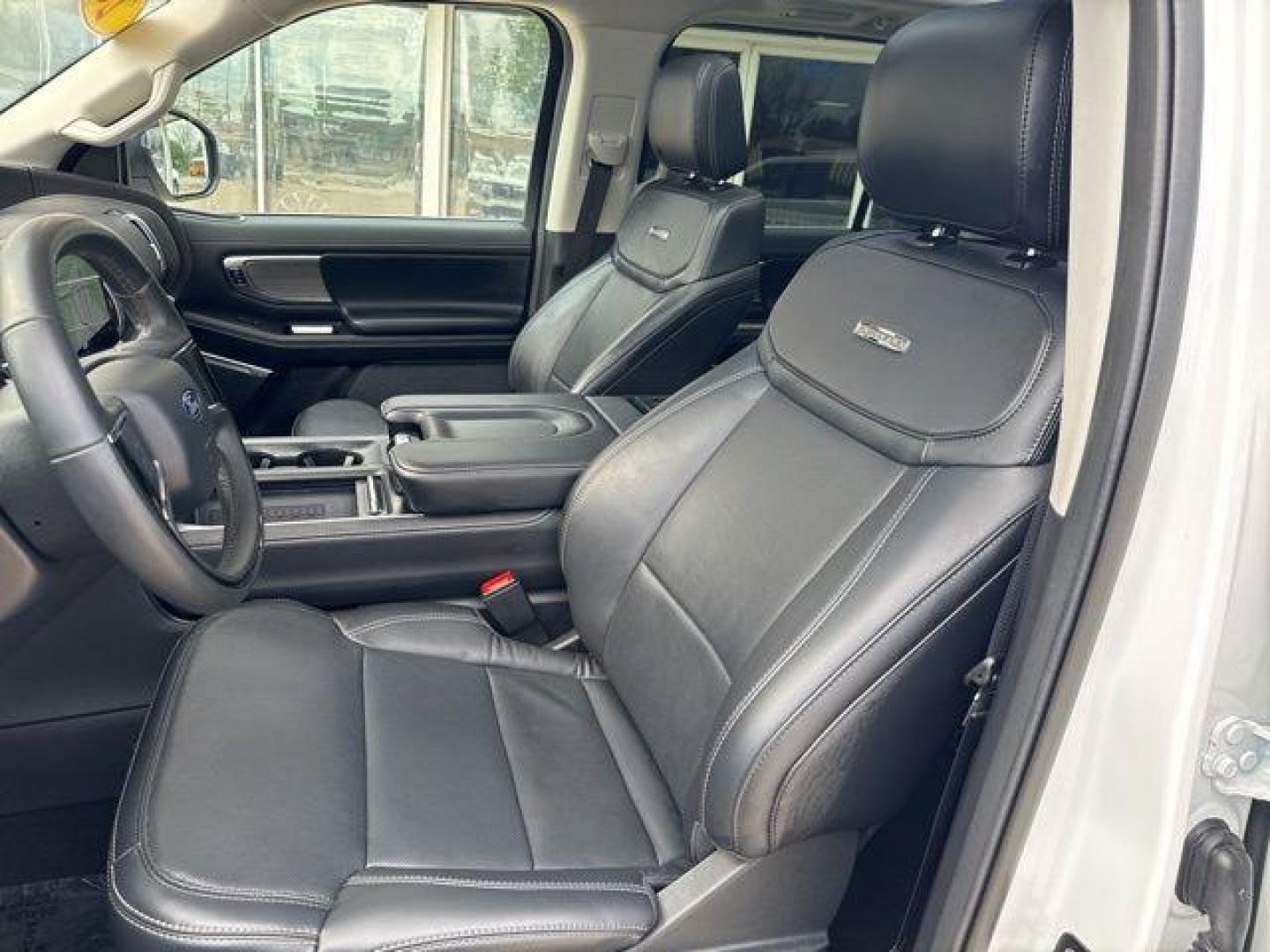 2025 Oxford White /Black Onyx Ford Expedition Platinum (1FMJU1M8XSE) with an EcoBoost 3.5L V6 GTDi DOHC 24V Twin Turbocharged engine, Automatic transmission, located at 1105 E Mulberry, Kaufman, TX, 75142, (972) 962-2151, 32.589550, -96.300926 - White / Oxford White 2025 Ford Expedition 4D Sport Utility Platinum 4WD 10-Speed Automatic EcoBoost 3.5L V6 GTDi DOHC 24V Twin Turbocharged 4WD. Priced below KBB Fair Purchase Price!<br><br><br>Please call Paul Murrey Ford Inc. In Kaufman Texas A Family Dealership Since 1952 Serving the Dallas Fort - Photo#9