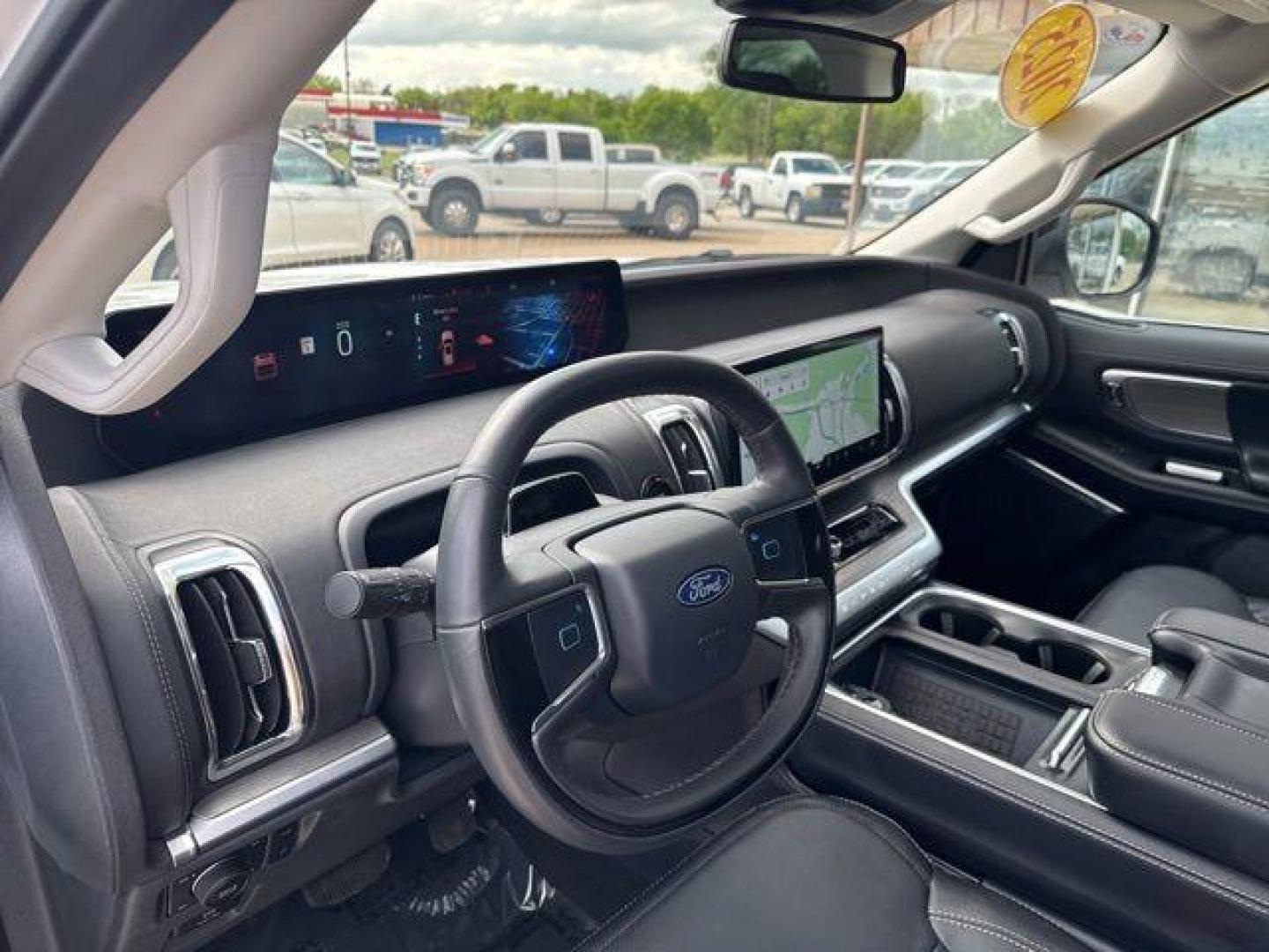 2025 Oxford White /Black Onyx Ford Expedition Platinum (1FMJU1M8XSE) with an EcoBoost 3.5L V6 GTDi DOHC 24V Twin Turbocharged engine, Automatic transmission, located at 1105 E Mulberry, Kaufman, TX, 75142, (972) 962-2151, 32.589550, -96.300926 - White / Oxford White 2025 Ford Expedition 4D Sport Utility Platinum 4WD 10-Speed Automatic EcoBoost 3.5L V6 GTDi DOHC 24V Twin Turbocharged 4WD. Priced below KBB Fair Purchase Price!<br><br><br>Please call Paul Murrey Ford Inc. In Kaufman Texas A Family Dealership Since 1952 Serving the Dallas Fort - Photo#11