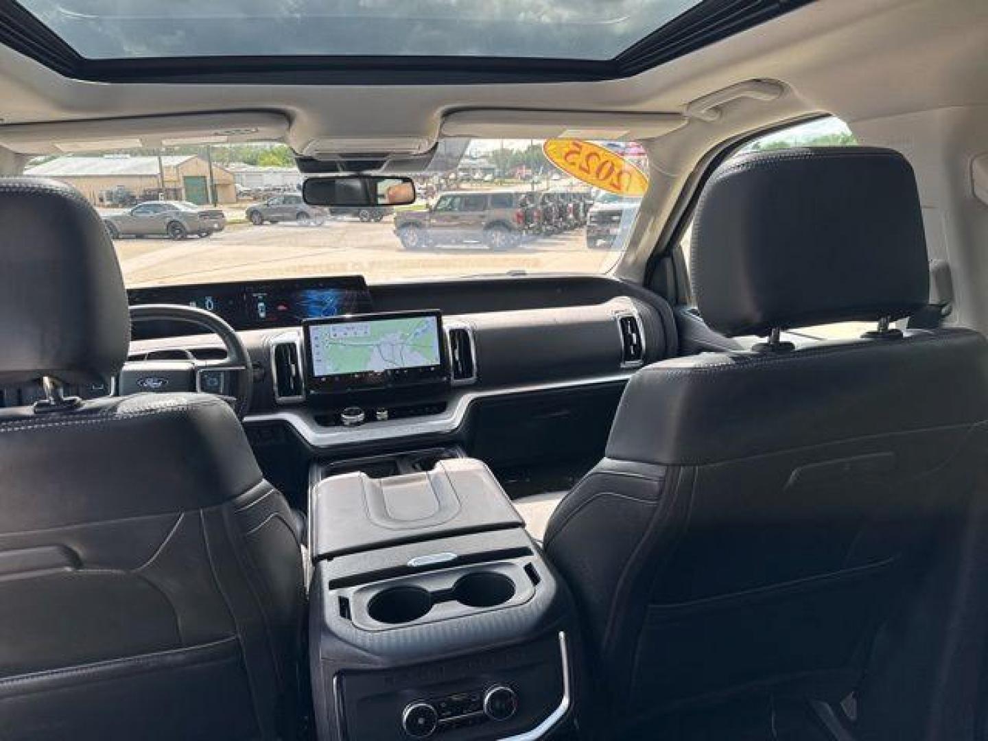 2025 Oxford White /Black Onyx Ford Expedition Platinum (1FMJU1M8XSE) with an EcoBoost 3.5L V6 GTDi DOHC 24V Twin Turbocharged engine, Automatic transmission, located at 1105 E Mulberry, Kaufman, TX, 75142, (972) 962-2151, 32.589550, -96.300926 - White / Oxford White 2025 Ford Expedition 4D Sport Utility Platinum 4WD 10-Speed Automatic EcoBoost 3.5L V6 GTDi DOHC 24V Twin Turbocharged 4WD. Priced below KBB Fair Purchase Price!<br><br><br>Please call Paul Murrey Ford Inc. In Kaufman Texas A Family Dealership Since 1952 Serving the Dallas Fort - Photo#26