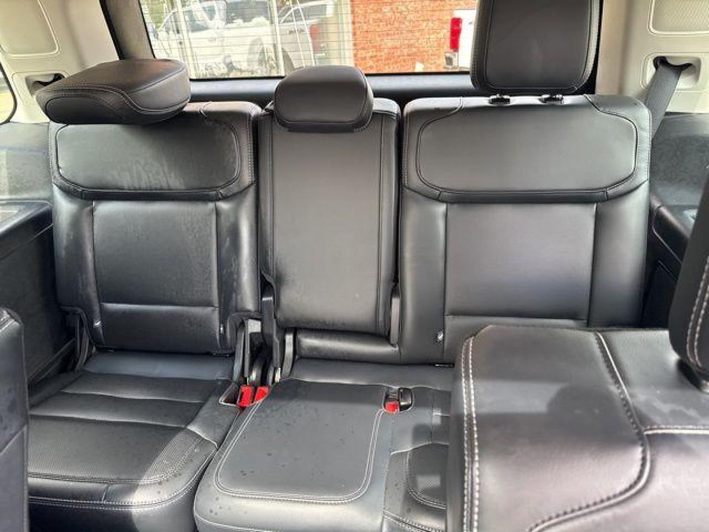 2025 Oxford White /Black Onyx Ford Expedition Platinum (1FMJU1M8XSE) with an EcoBoost 3.5L V6 GTDi DOHC 24V Twin Turbocharged engine, Automatic transmission, located at 1105 E Mulberry, Kaufman, TX, 75142, (972) 962-2151, 32.589550, -96.300926 - White / Oxford White 2025 Ford Expedition 4D Sport Utility Platinum 4WD 10-Speed Automatic EcoBoost 3.5L V6 GTDi DOHC 24V Twin Turbocharged 4WD. Priced below KBB Fair Purchase Price!<br><br><br>Please call Paul Murrey Ford Inc. In Kaufman Texas A Family Dealership Since 1952 Serving the Dallas Fort - Photo#27