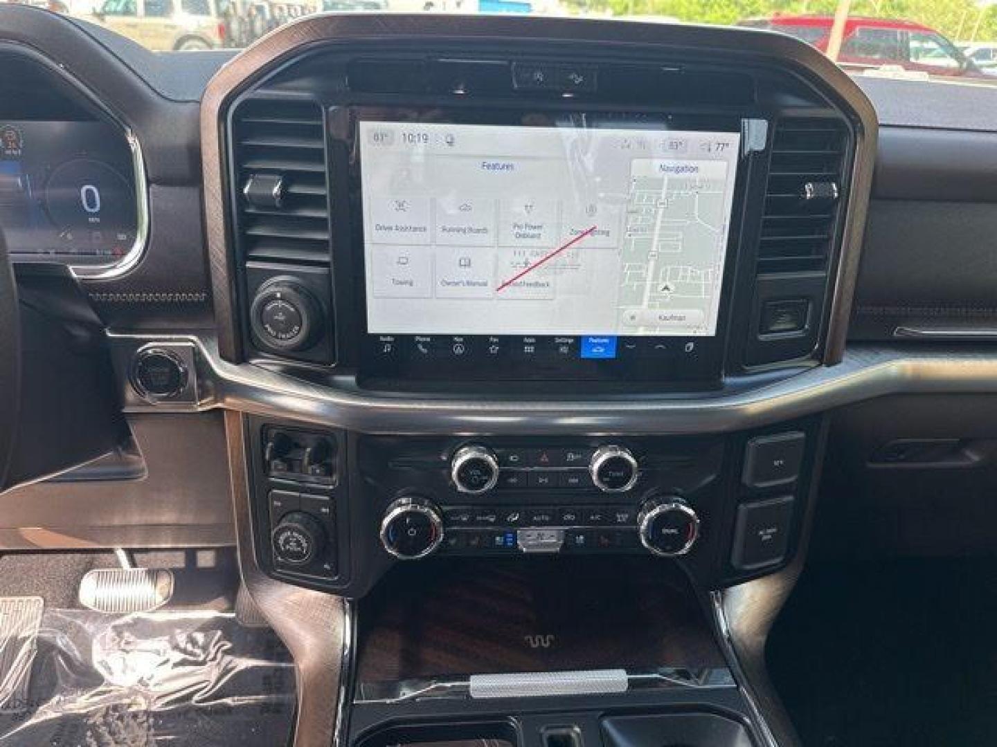 2026 Agate Black Metallic /Kr Bucket Seats Ford F-150 King Ranch (1FTFW6L89TF) with an 3.5L V6 EcoBoost engine, Automatic transmission, located at 1105 E Mulberry, Kaufman, TX, 75142, (972) 962-2151, 32.589550, -96.300926 - Recent Arrival!<br><br>4WD.<br>Agate Black Metallic 2026 Ford F-150 4D SuperCrew King Ranch 4WD 10-Speed Automatic 3.5L V6 EcoBoost 18/23 City/Highway MPG - Photo#10