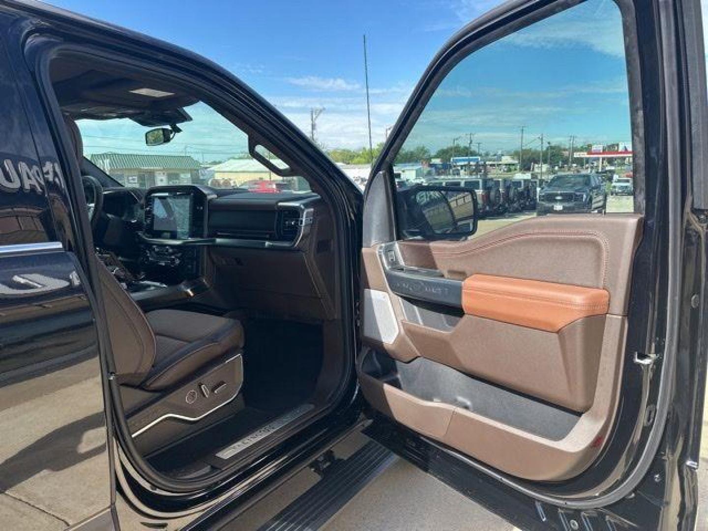2026 Agate Black Metallic /Kr Bucket Seats Ford F-150 King Ranch (1FTFW6L89TF) with an 3.5L V6 EcoBoost engine, Automatic transmission, located at 1105 E Mulberry, Kaufman, TX, 75142, (972) 962-2151, 32.589550, -96.300926 - Recent Arrival!<br><br>4WD.<br>Agate Black Metallic 2026 Ford F-150 4D SuperCrew King Ranch 4WD 10-Speed Automatic 3.5L V6 EcoBoost 18/23 City/Highway MPG - Photo#18