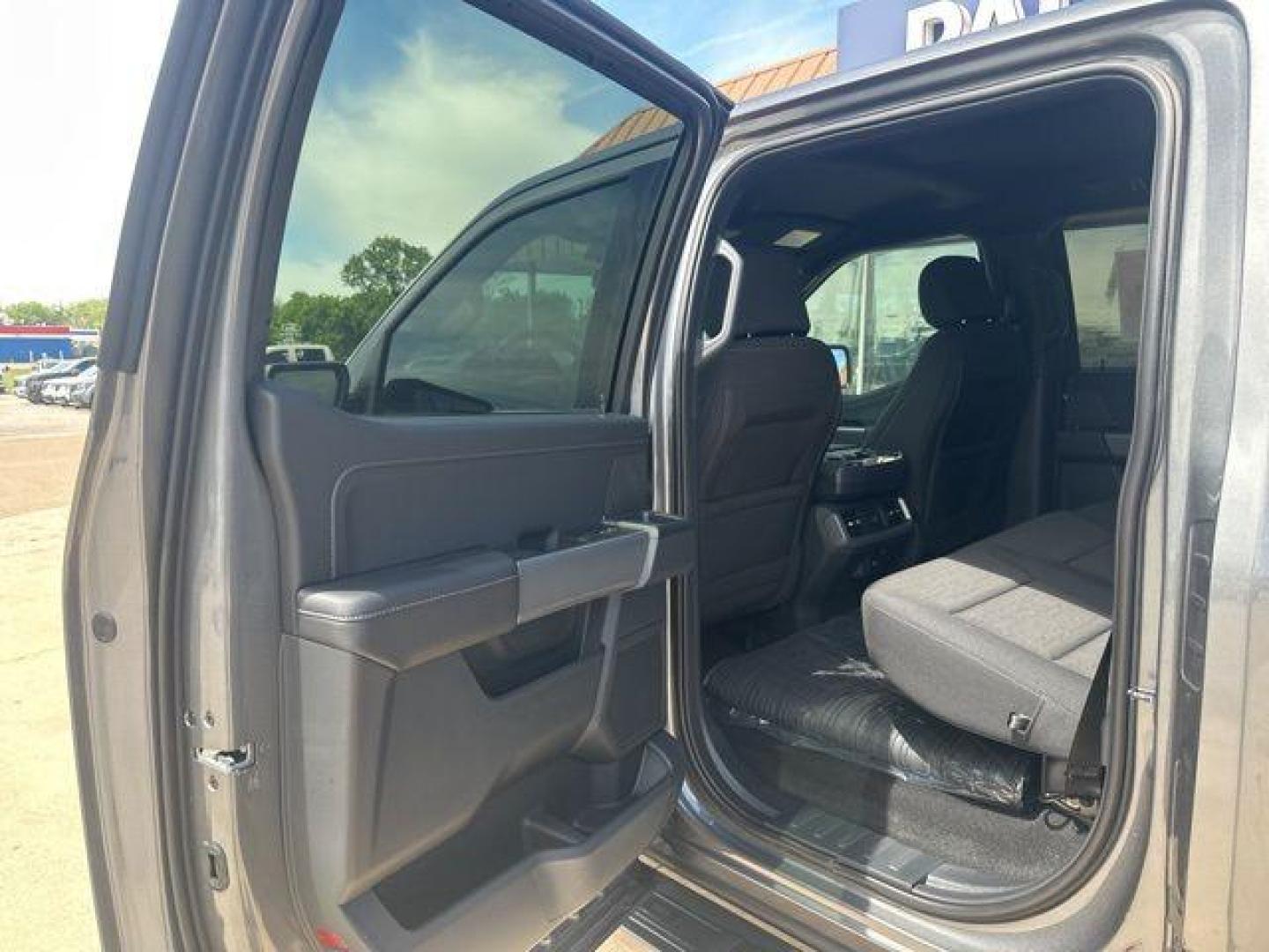 2026 Carbonized Gray Metallic /Black Ford F-150 XLT (1FTFW3L88TK) with an 3.5L V6 EcoBoost engine, Automatic transmission, located at 1105 E Mulberry, Kaufman, TX, 75142, (972) 962-2151, 32.589550, -96.300926 - Recent Arrival!<br><br>4WD.<br>Carbonized Gray Metallic 2026 Ford F-150 4D SuperCrew XLT 4WD 10-Speed Automatic 3.5L V6 EcoBoost 18/23 City/Highway MPG - Photo#10