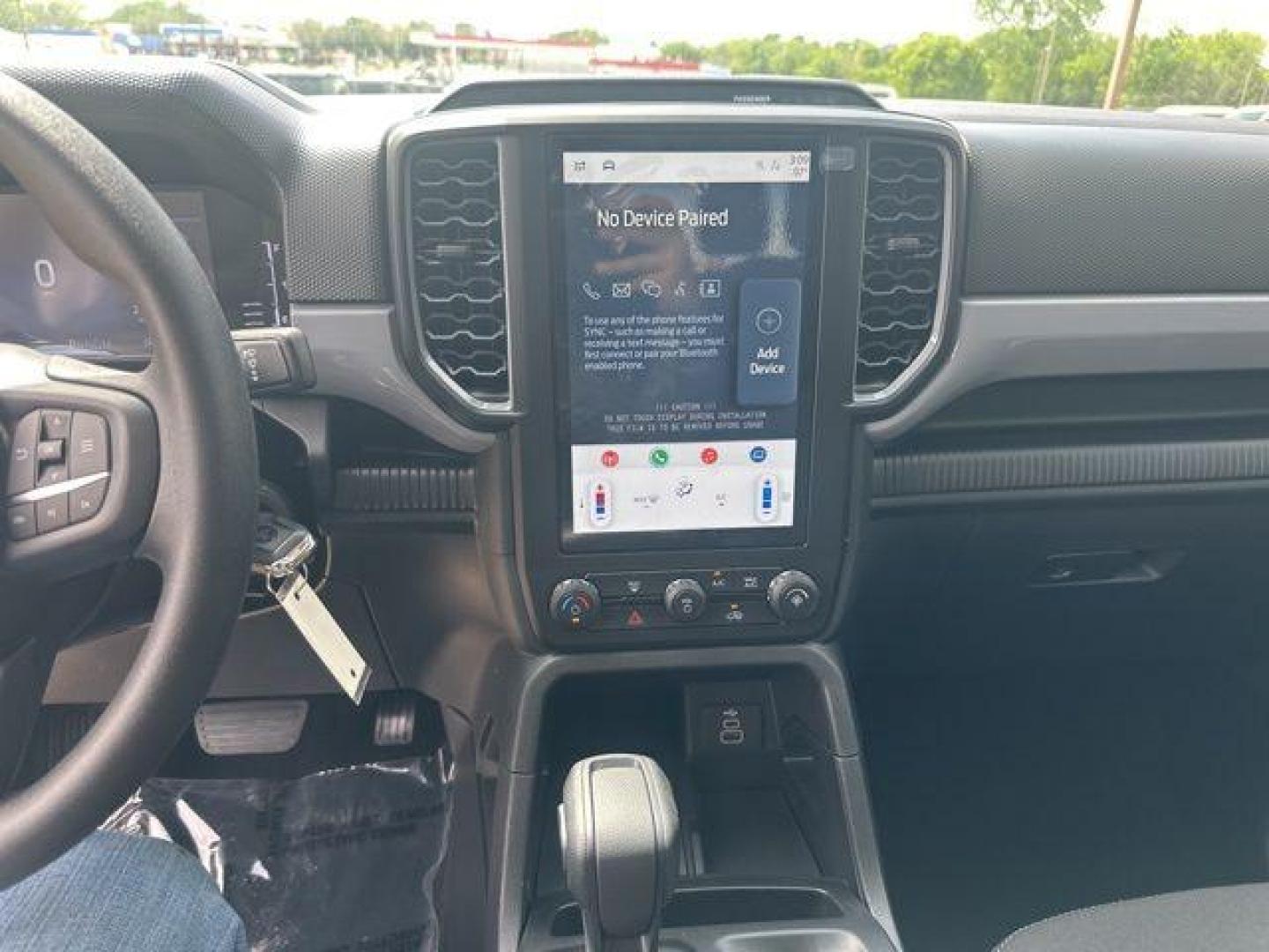 2026 Oxford White /Ebony Seats Ford Ranger XL (1FTER4PH0TL) with an EcoBoost 2.3L I4 GTDi DOHC Turbocharged VCT engine, Automatic transmission, located at 1105 E Mulberry, Kaufman, TX, 75142, (972) 962-2151, 32.589550, -96.300926 - 4WD.<br>White / Oxford White 2026 Ford Ranger 4D Crew Cab XL 4WD 10-Speed Automatic EcoBoost 2.3L I4 GTDi DOHC Turbocharged VCT 20/24 City/Highway MPG - Photo#8