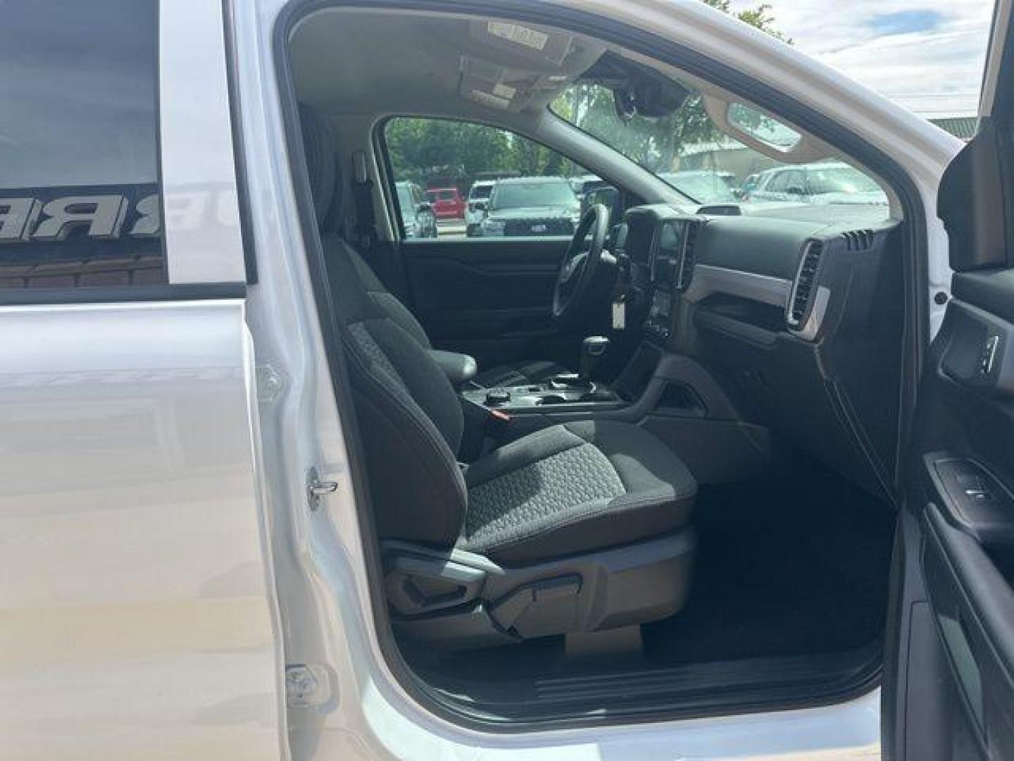 2026 Oxford White /Ebony Seats Ford Ranger XL (1FTER4PH0TL) with an EcoBoost 2.3L I4 GTDi DOHC Turbocharged VCT engine, Automatic transmission, located at 1105 E Mulberry, Kaufman, TX, 75142, (972) 962-2151, 32.589550, -96.300926 - 4WD.<br>White / Oxford White 2026 Ford Ranger 4D Crew Cab XL 4WD 10-Speed Automatic EcoBoost 2.3L I4 GTDi DOHC Turbocharged VCT 20/24 City/Highway MPG - Photo#15
