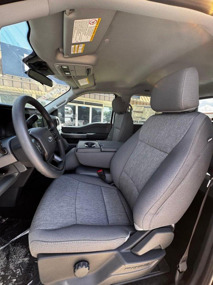 2026 Oxford White /Medium Dark Slate Ford F-250SD XL (1FT7W2BTXTE) with an Power Stroke 6.7L V8 DI 32V OHV Turbodiesel engine, Automatic transmission, located at 1105 E Mulberry, Kaufman, TX, 75142, (972) 962-2151, 32.589550, -96.300926 - $4,154 off MSRP!<br><br>4WD.<br>Oxford White 2026 Ford F-250SD 4D Crew Cab XL 4WD 10-Speed Automatic Power Stroke 6.7L V8 DI 32V OHV Turbodiesel Price includes: $1000 - Employee Pricing Retail Customer Cash. Exp. 07/06/2026 - Photo#12