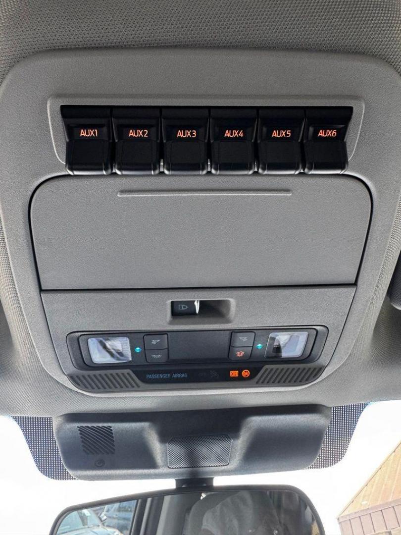2026 Oxford White /Medium Dark Slate Ford F-250SD XL (1FT7W2BTXTE) with an Power Stroke 6.7L V8 DI 32V OHV Turbodiesel engine, Automatic transmission, located at 1105 E Mulberry, Kaufman, TX, 75142, (972) 962-2151, 32.589550, -96.300926 - $4,154 off MSRP!<br><br>4WD.<br>Oxford White 2026 Ford F-250SD 4D Crew Cab XL 4WD 10-Speed Automatic Power Stroke 6.7L V8 DI 32V OHV Turbodiesel Price includes: $1000 - Employee Pricing Retail Customer Cash. Exp. 07/06/2026 - Photo#16