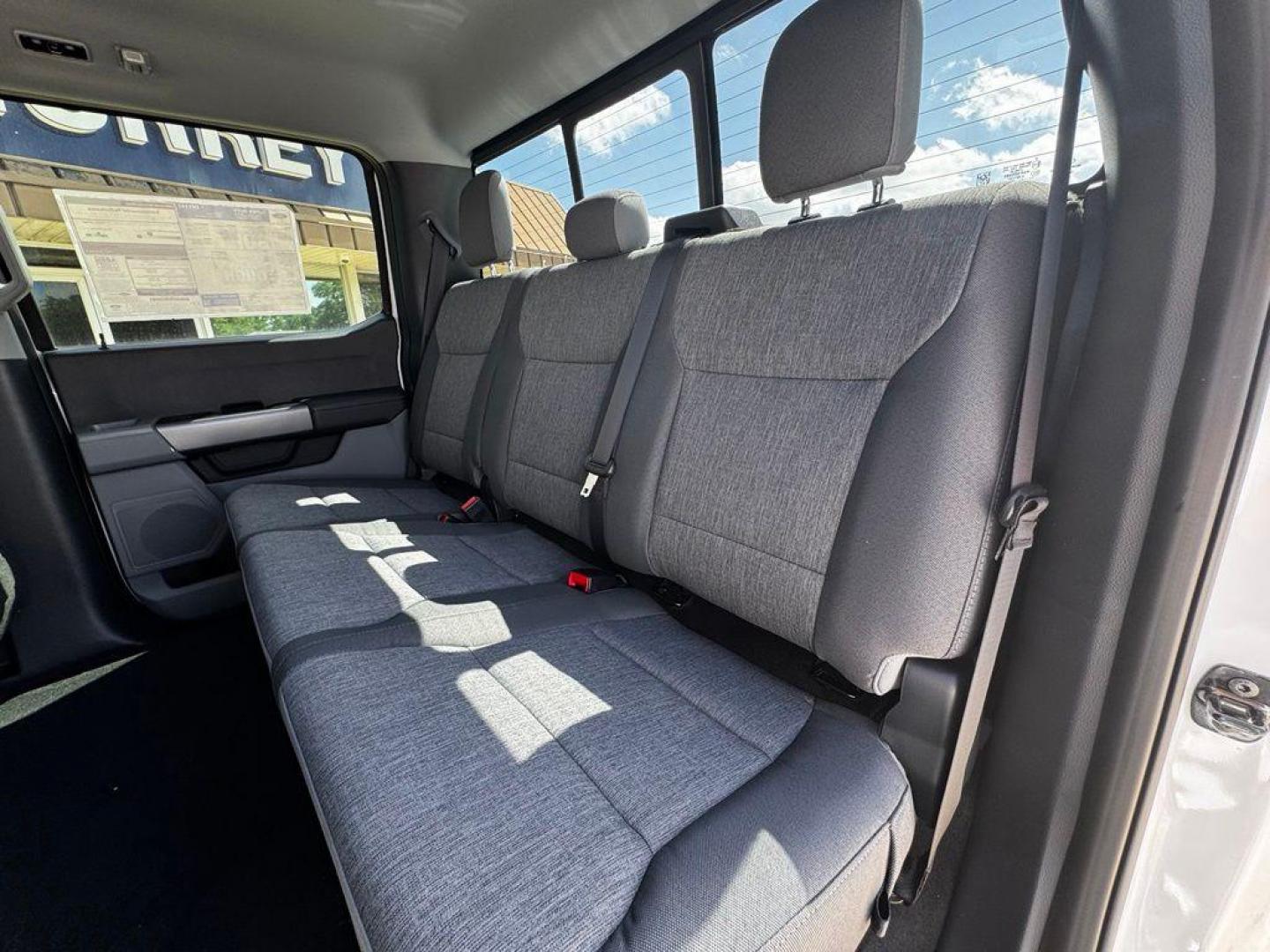 2026 Oxford White /Medium Dark Slate Ford F-250SD XL (1FT7W2BTXTE) with an Power Stroke 6.7L V8 DI 32V OHV Turbodiesel engine, Automatic transmission, located at 1105 E Mulberry, Kaufman, TX, 75142, (972) 962-2151, 32.589550, -96.300926 - $4,154 off MSRP!<br><br>4WD.<br>Oxford White 2026 Ford F-250SD 4D Crew Cab XL 4WD 10-Speed Automatic Power Stroke 6.7L V8 DI 32V OHV Turbodiesel Price includes: $1000 - Employee Pricing Retail Customer Cash. Exp. 07/06/2026 - Photo#24