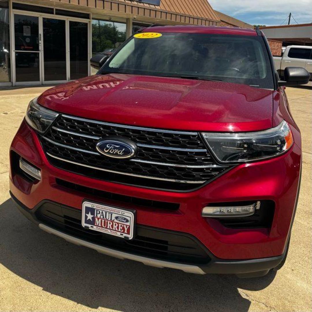2022 Red Metallic /Sandstone Ford Explorer XLT (1FMSK7DH9NG) with an 2.3L EcoBoost I-4 engine, Automatic transmission, located at 1105 E Mulberry, Kaufman, TX, 75142, (972) 962-2151, 32.589550, -96.300926 - Red Metallic 2022 Ford Explorer 4D Sport Utility XLT RWD 10-Speed Automatic 2.3L EcoBoost I-4<br><br><br>Odometer is 5501 miles below market average! 21/28 City/Highway MPG<br><br><br>Please call Paul Murrey Ford Inc. In Kaufman Texas A Family Dealership Since 1952 Serving the Dallas Fort Worth and - Photo#0