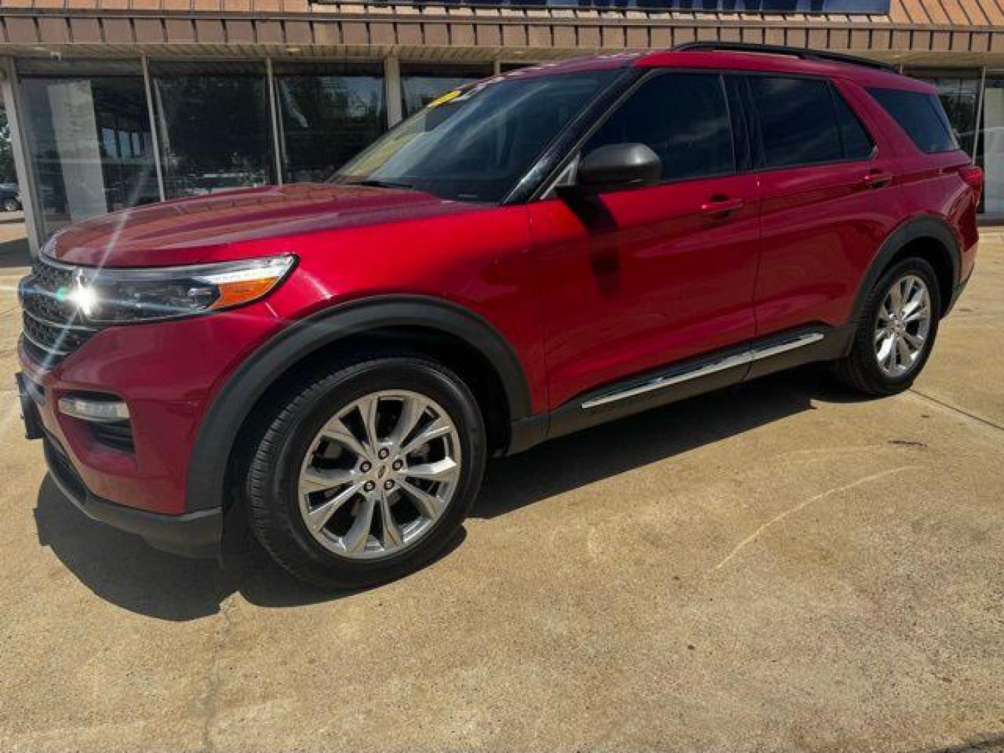 2022 Red Metallic /Sandstone Ford Explorer XLT (1FMSK7DH9NG) with an 2.3L EcoBoost I-4 engine, Automatic transmission, located at 1105 E Mulberry, Kaufman, TX, 75142, (972) 962-2151, 32.589550, -96.300926 - Red Metallic 2022 Ford Explorer 4D Sport Utility XLT RWD 10-Speed Automatic 2.3L EcoBoost I-4<br><br><br>Odometer is 5501 miles below market average! 21/28 City/Highway MPG<br><br><br>Please call Paul Murrey Ford Inc. In Kaufman Texas A Family Dealership Since 1952 Serving the Dallas Fort Worth and - Photo#1