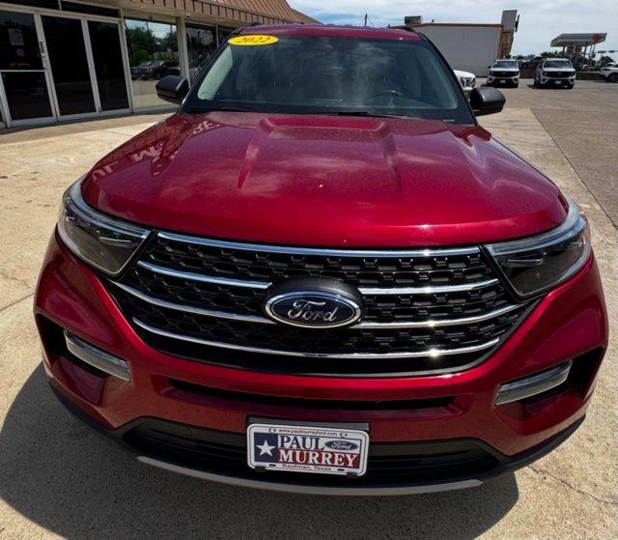 2022 Red Metallic /Sandstone Ford Explorer XLT (1FMSK7DH9NG) with an 2.3L EcoBoost I-4 engine, Automatic transmission, located at 1105 E Mulberry, Kaufman, TX, 75142, (972) 962-2151, 32.589550, -96.300926 - Red Metallic 2022 Ford Explorer 4D Sport Utility XLT RWD 10-Speed Automatic 2.3L EcoBoost I-4<br><br><br>Odometer is 5501 miles below market average! 21/28 City/Highway MPG<br><br><br>Please call Paul Murrey Ford Inc. In Kaufman Texas A Family Dealership Since 1952 Serving the Dallas Fort Worth and - Photo#7