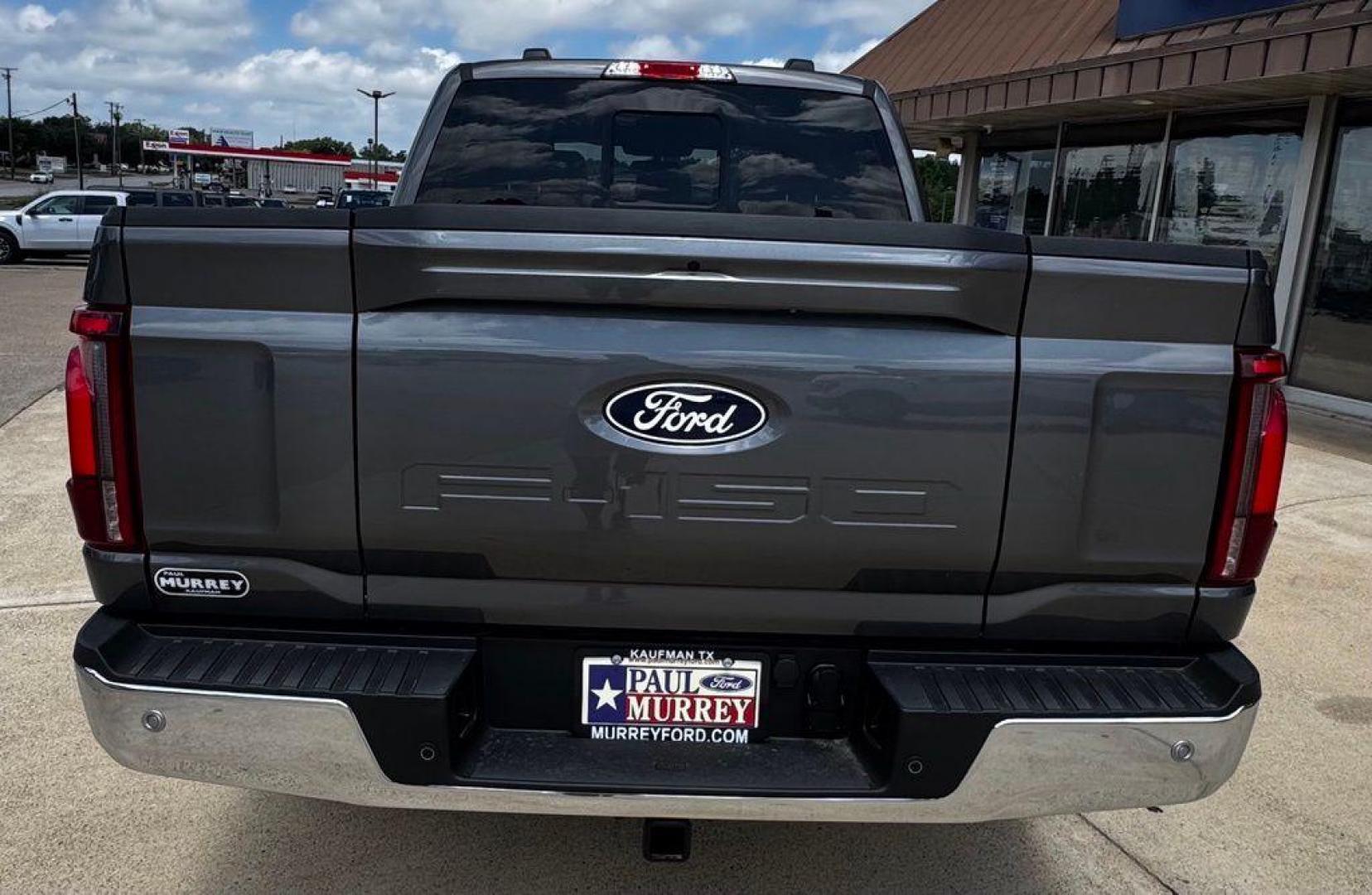 2026 Carbonized Gray Metallic /Black Ford F-150 Lariat (1FTFW5L87TF) with an 3.5L V6 EcoBoost engine, Automatic transmission, located at 1105 E Mulberry, Kaufman, TX, 75142, (972) 962-2151, 32.589550, -96.300926 - $1,500 off MSRP!<br><br>4WD.<br>Carbonized Gray Metallic 2026 Ford F-150 4D SuperCrew Lariat 4WD 10-Speed Automatic 3.5L V6 EcoBoost 17/23 City/Highway MPG Price includes: $1500 - Employee Pricing Retail Customer Cash. Exp. 07/06/2026 - Photo#8