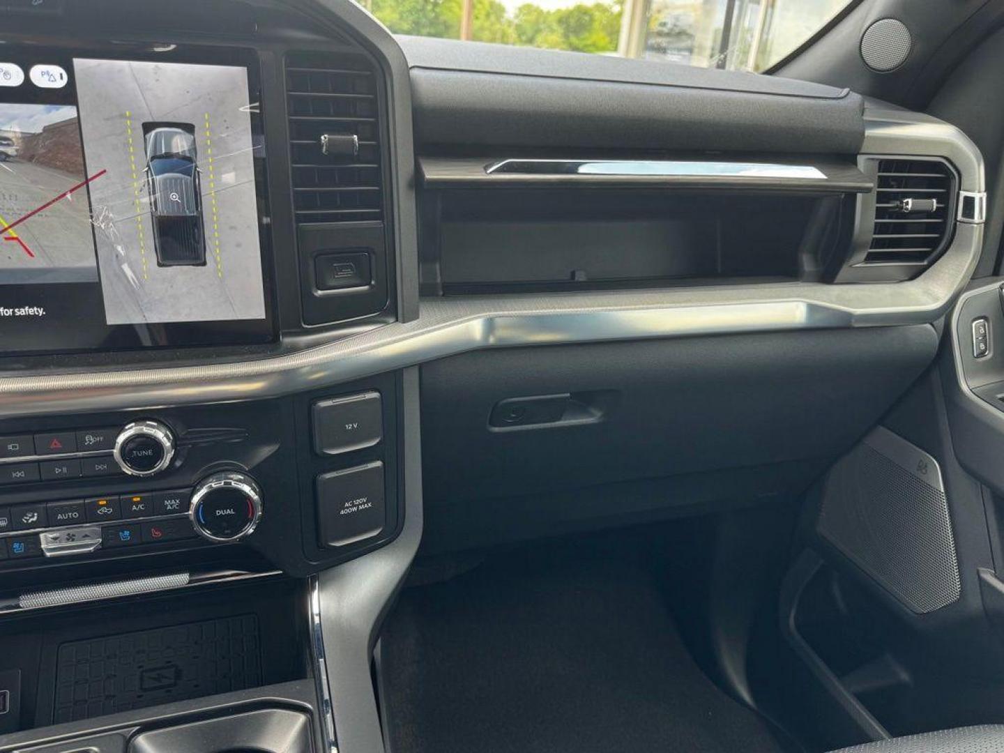 2026 Carbonized Gray Metallic /Black Ford F-150 Lariat (1FTFW5L87TF) with an 3.5L V6 EcoBoost engine, Automatic transmission, located at 1105 E Mulberry, Kaufman, TX, 75142, (972) 962-2151, 32.589550, -96.300926 - $1,500 off MSRP!<br><br>4WD.<br>Carbonized Gray Metallic 2026 Ford F-150 4D SuperCrew Lariat 4WD 10-Speed Automatic 3.5L V6 EcoBoost 17/23 City/Highway MPG Price includes: $1500 - Employee Pricing Retail Customer Cash. Exp. 07/06/2026 - Photo#17