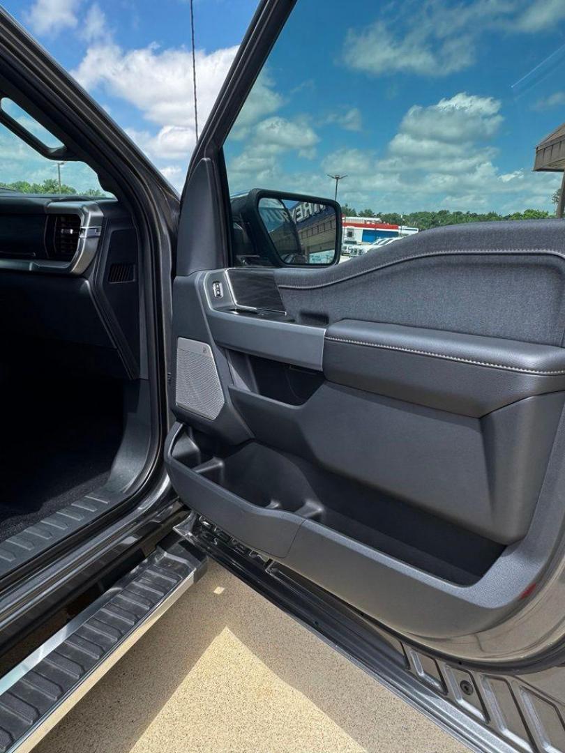 2026 Carbonized Gray Metallic /Black Ford F-150 Lariat (1FTFW5L87TF) with an 3.5L V6 EcoBoost engine, Automatic transmission, located at 1105 E Mulberry, Kaufman, TX, 75142, (972) 962-2151, 32.589550, -96.300926 - $1,500 off MSRP!<br><br>4WD.<br>Carbonized Gray Metallic 2026 Ford F-150 4D SuperCrew Lariat 4WD 10-Speed Automatic 3.5L V6 EcoBoost 17/23 City/Highway MPG Price includes: $1500 - Employee Pricing Retail Customer Cash. Exp. 07/06/2026 - Photo#28