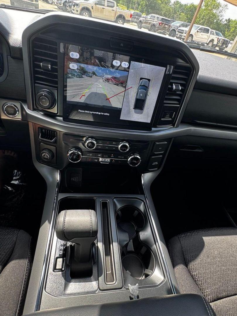 2026 Gray /Black Ford F-150 XLT (1FTEW3K55TF) with an 5.0L V8 engine, Automatic transmission, located at 1105 E Mulberry, Kaufman, TX, 75142, (972) 962-2151, 32.589550, -96.300926 - $1,500 off MSRP!<br><br><br>Gray 2026 Ford F-150 4D SuperCrew XLT RWD 10-Speed Automatic 5.0L V8 17/25 City/Highway MPG Price includes: $1500 - Employee Pricing Retail Customer Cash. Exp. 07/06/2026 - Photo#15
