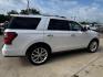 2019 White Platinum Clearcoat Metallic /Ebony Ford Expedition Limited (1FMJU1KT2KE) with an EcoBoost 3.5L V6 GTDi DOHC 24V Twin Turbocharged engine, Automatic transmission, located at 1105 E Mulberry, Kaufman, TX, 75142, (972) 962-2151, 32.589550, -96.300926 - White Platinum Clearcoat Metallic 2019 Ford Expedition 4D Sport Utility Limited RWD 10-Speed Automatic EcoBoost 3.5L V6 GTDi DOHC 24V Twin Turbocharged Power Running Boards. Priced below KBB Fair Purchase Price!<br><br><br>Recent Arrival! Odometer is 2910 miles below market average!<br><br>Awards:<b - Photo#1
