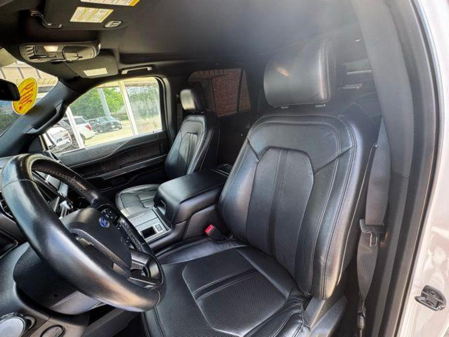 2019 White Platinum Clearcoat Metallic /Ebony Ford Expedition Limited (1FMJU1KT2KE) with an EcoBoost 3.5L V6 GTDi DOHC 24V Twin Turbocharged engine, Automatic transmission, located at 1105 E Mulberry, Kaufman, TX, 75142, (972) 962-2151, 32.589550, -96.300926 - White Platinum Clearcoat Metallic 2019 Ford Expedition 4D Sport Utility Limited RWD 10-Speed Automatic EcoBoost 3.5L V6 GTDi DOHC 24V Twin Turbocharged Power Running Boards. Priced below KBB Fair Purchase Price!<br><br><br>Recent Arrival! Odometer is 2910 miles below market average!<br><br>Awards:<b - Photo#11