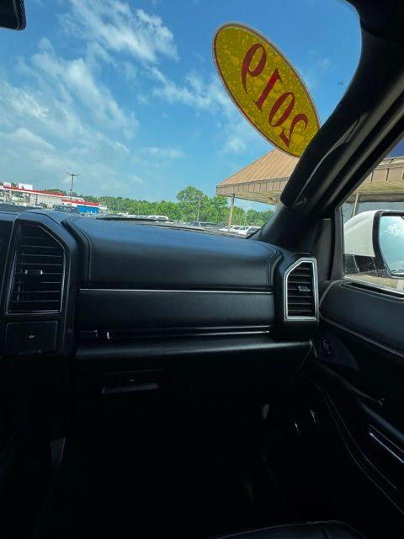 2019 White Platinum Clearcoat Metallic /Ebony Ford Expedition Limited (1FMJU1KT2KE) with an EcoBoost 3.5L V6 GTDi DOHC 24V Twin Turbocharged engine, Automatic transmission, located at 1105 E Mulberry, Kaufman, TX, 75142, (972) 962-2151, 32.589550, -96.300926 - White Platinum Clearcoat Metallic 2019 Ford Expedition 4D Sport Utility Limited RWD 10-Speed Automatic EcoBoost 3.5L V6 GTDi DOHC 24V Twin Turbocharged Power Running Boards. Priced below KBB Fair Purchase Price!<br><br><br>Recent Arrival! Odometer is 2910 miles below market average!<br><br>Awards:<b - Photo#14