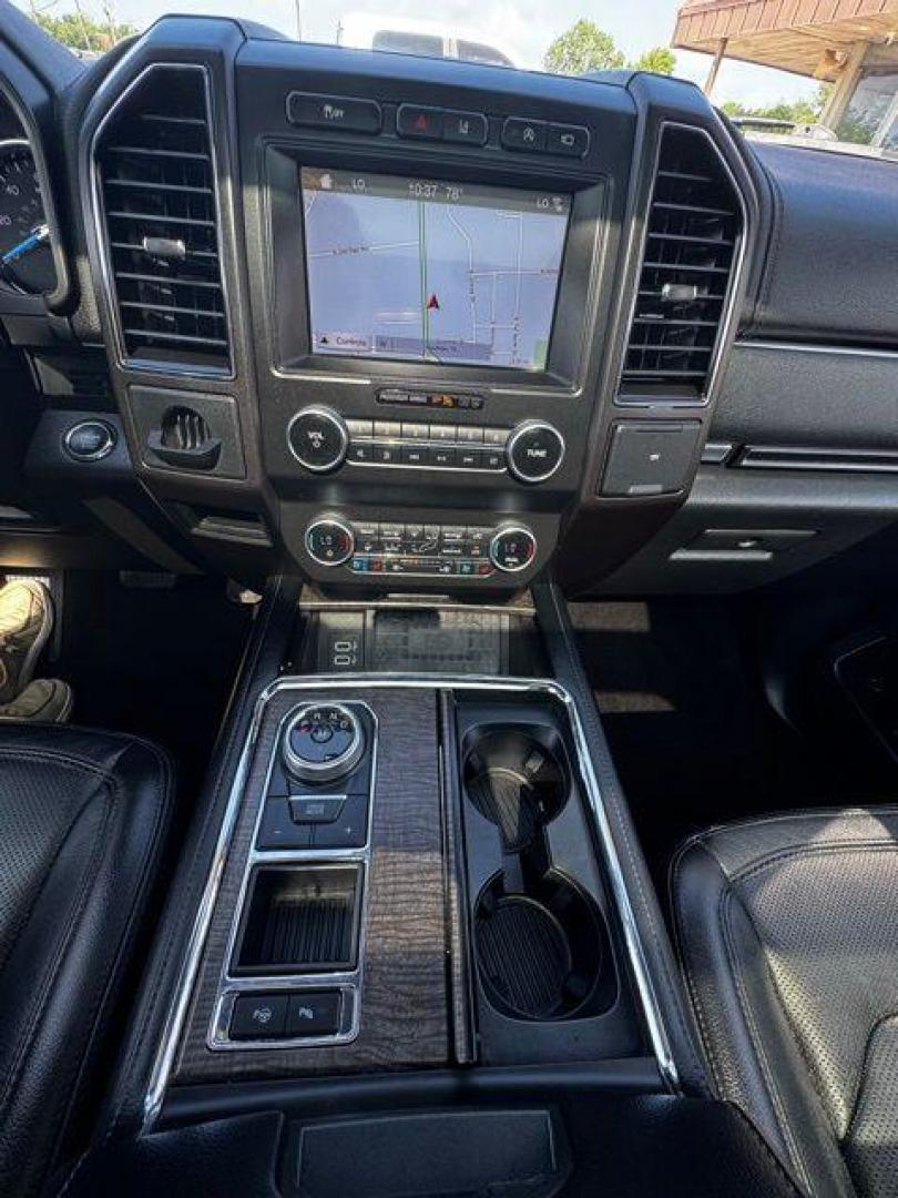 2019 White Platinum Clearcoat Metallic /Ebony Ford Expedition Limited (1FMJU1KT2KE) with an EcoBoost 3.5L V6 GTDi DOHC 24V Twin Turbocharged engine, Automatic transmission, located at 1105 E Mulberry, Kaufman, TX, 75142, (972) 962-2151, 32.589550, -96.300926 - White Platinum Clearcoat Metallic 2019 Ford Expedition 4D Sport Utility Limited RWD 10-Speed Automatic EcoBoost 3.5L V6 GTDi DOHC 24V Twin Turbocharged Power Running Boards. Priced below KBB Fair Purchase Price!<br><br><br>Recent Arrival! Odometer is 2910 miles below market average!<br><br>Awards:<b - Photo#21