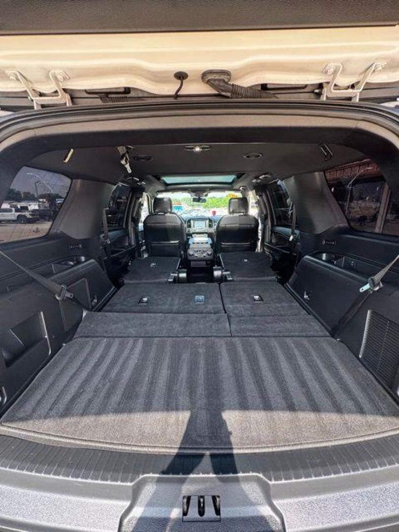 2019 White Platinum Clearcoat Metallic /Ebony Ford Expedition Limited (1FMJU1KT2KE) with an EcoBoost 3.5L V6 GTDi DOHC 24V Twin Turbocharged engine, Automatic transmission, located at 1105 E Mulberry, Kaufman, TX, 75142, (972) 962-2151, 32.589550, -96.300926 - White Platinum Clearcoat Metallic 2019 Ford Expedition 4D Sport Utility Limited RWD 10-Speed Automatic EcoBoost 3.5L V6 GTDi DOHC 24V Twin Turbocharged Power Running Boards. Priced below KBB Fair Purchase Price!<br><br><br>Recent Arrival! Odometer is 2910 miles below market average!<br><br>Awards:<b - Photo#28