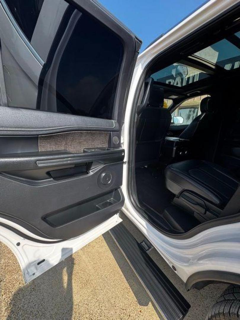 2019 White Platinum Clearcoat Metallic /Ebony Ford Expedition Limited (1FMJU1KT2KE) with an EcoBoost 3.5L V6 GTDi DOHC 24V Twin Turbocharged engine, Automatic transmission, located at 1105 E Mulberry, Kaufman, TX, 75142, (972) 962-2151, 32.589550, -96.300926 - White Platinum Clearcoat Metallic 2019 Ford Expedition 4D Sport Utility Limited RWD 10-Speed Automatic EcoBoost 3.5L V6 GTDi DOHC 24V Twin Turbocharged Power Running Boards. Priced below KBB Fair Purchase Price!<br><br><br>Recent Arrival! Odometer is 2910 miles below market average!<br><br>Awards:<b - Photo#30