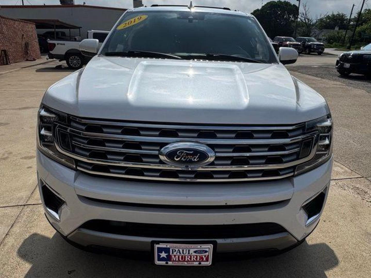 2019 White Platinum Clearcoat Metallic /Ebony Ford Expedition Limited (1FMJU1KT2KE) with an EcoBoost 3.5L V6 GTDi DOHC 24V Twin Turbocharged engine, Automatic transmission, located at 1105 E Mulberry, Kaufman, TX, 75142, (972) 962-2151, 32.589550, -96.300926 - White Platinum Clearcoat Metallic 2019 Ford Expedition 4D Sport Utility Limited RWD 10-Speed Automatic EcoBoost 3.5L V6 GTDi DOHC 24V Twin Turbocharged Power Running Boards, One Owner. Priced below KBB Fair Purchase Price!<br><br><br>Odometer is 14015 miles below market average!<br><br>Awards:<br> - Photo#8