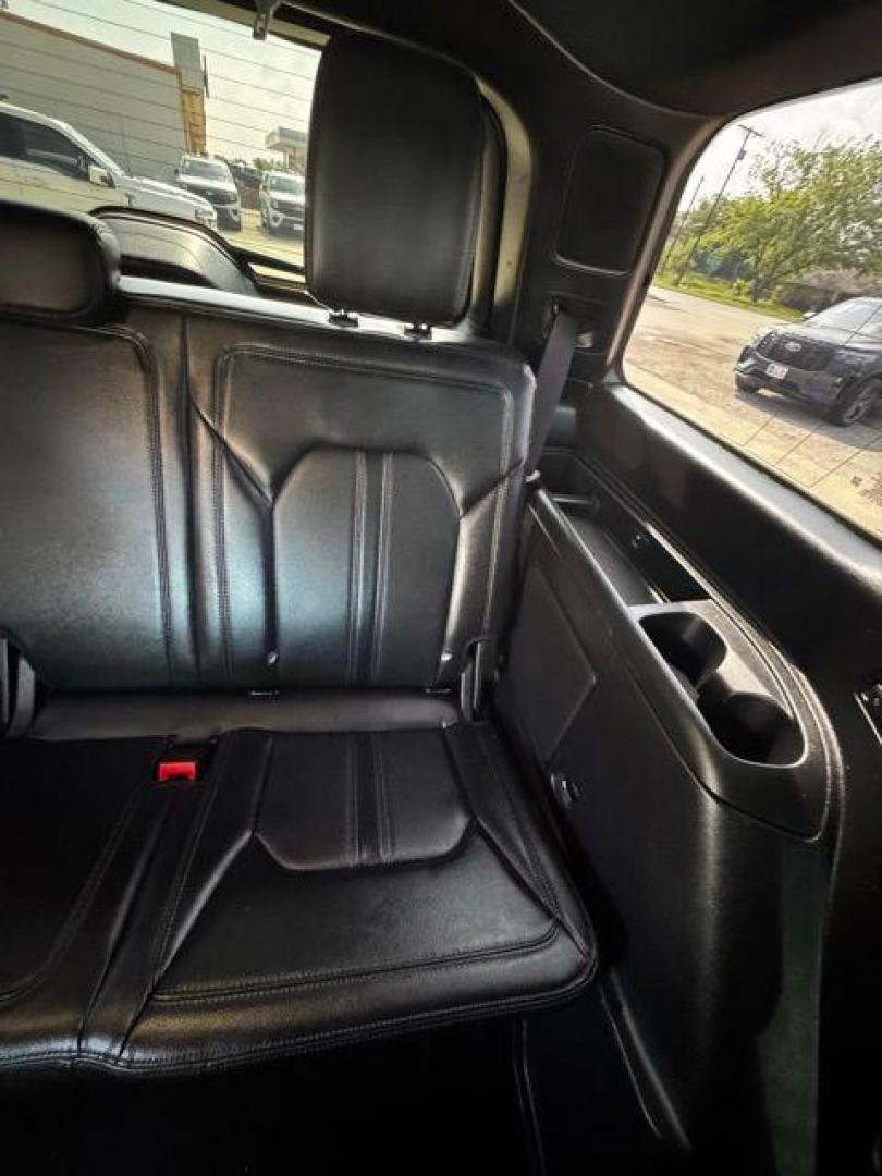 2019 White Platinum Clearcoat Metallic /Ebony Ford Expedition Limited (1FMJU1KT2KE) with an EcoBoost 3.5L V6 GTDi DOHC 24V Twin Turbocharged engine, Automatic transmission, located at 1105 E Mulberry, Kaufman, TX, 75142, (972) 962-2151, 32.589550, -96.300926 - White Platinum Clearcoat Metallic 2019 Ford Expedition 4D Sport Utility Limited RWD 10-Speed Automatic EcoBoost 3.5L V6 GTDi DOHC 24V Twin Turbocharged Power Running Boards, One Owner. Priced below KBB Fair Purchase Price!<br><br><br>Odometer is 14015 miles below market average!<br><br>Awards:<br> - Photo#24