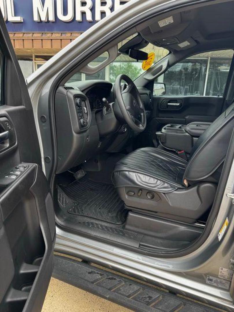 2024 Sterling Gray Metallic /Jet Black Chevrolet Silverado 1500 Custom Trail Boss (3GCPDCEK6RG) with an 2.7L I4 Turbocharged DOHC 16V LEV3-SULEV30 310hp engine, Automatic transmission, located at 1105 E Mulberry, Kaufman, TX, 75142, (972) 962-2151, 32.589550, -96.300926 - Sterling Gray Metallic 2024 Chevrolet Silverado 1500 4D Crew Cab Custom Trail Boss 4WD 8-Speed Automatic 2.7L I4 Turbocharged DOHC 16V LEV3-SULEV30 310hp Tow Hitch, Pass Through Rear Split Bench Seat, 8-Speed Automatic, 4WD, Jet Black Cloth.<br><br><br>Please call Paul Murrey Ford Inc. In Kaufman Te - Photo#7