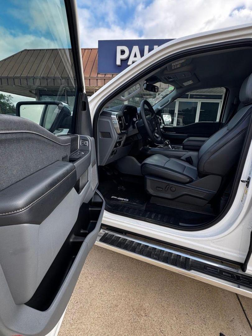 2026 White Metallic /Black/Medium Dark Slate Ford F-150 Lariat (1FTFW5L58TF) with an 5.0L V8 engine, Automatic transmission, located at 1105 E Mulberry, Kaufman, TX, 75142, (972) 962-2151, 32.589550, -96.300926 - $1,500 off MSRP!<br><br>4WD.<br>White Metallic 2026 Ford F-150 4D SuperCrew Lariat 4WD 10-Speed Automatic 5.0L V8 17/22 City/Highway MPG Price includes: $1500 - Employee Pricing Retail Customer Cash. Exp. 07/06/2026 - Photo#10