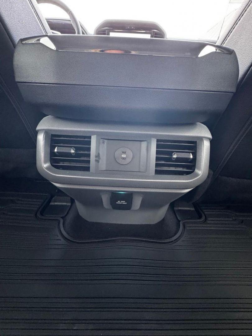 2026 White Metallic /Black/Medium Dark Slate Ford F-150 Lariat (1FTFW5L58TF) with an 5.0L V8 engine, Automatic transmission, located at 1105 E Mulberry, Kaufman, TX, 75142, (972) 962-2151, 32.589550, -96.300926 - $1,500 off MSRP!<br><br>4WD.<br>White Metallic 2026 Ford F-150 4D SuperCrew Lariat 4WD 10-Speed Automatic 5.0L V8 17/22 City/Highway MPG Price includes: $1500 - Employee Pricing Retail Customer Cash. Exp. 07/06/2026 - Photo#20
