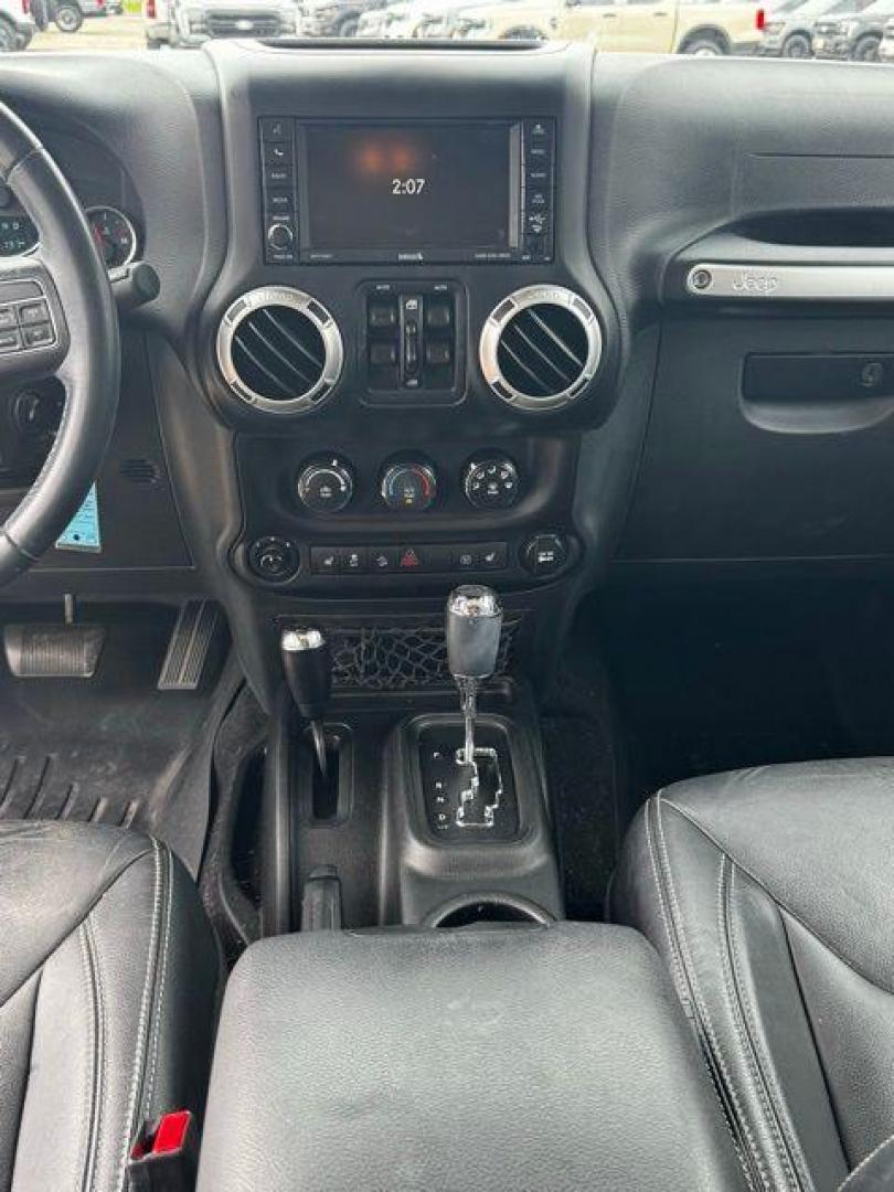 2017 Bright White Clearcoat /Black Jeep Wrangler Unlimited Rubicon (1C4BJWFGXHL) with an 3.6L V6 24V VVT engine, Automatic transmission, located at 1105 E Mulberry, Kaufman, TX, 75142, (972) 962-2151, 32.589550, -96.300926 - Photo#14