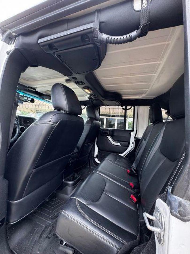 2017 Bright White Clearcoat /Black Jeep Wrangler Unlimited Rubicon (1C4BJWFGXHL) with an 3.6L V6 24V VVT engine, Automatic transmission, located at 1105 E Mulberry, Kaufman, TX, 75142, (972) 962-2151, 32.589550, -96.300926 - Photo#20