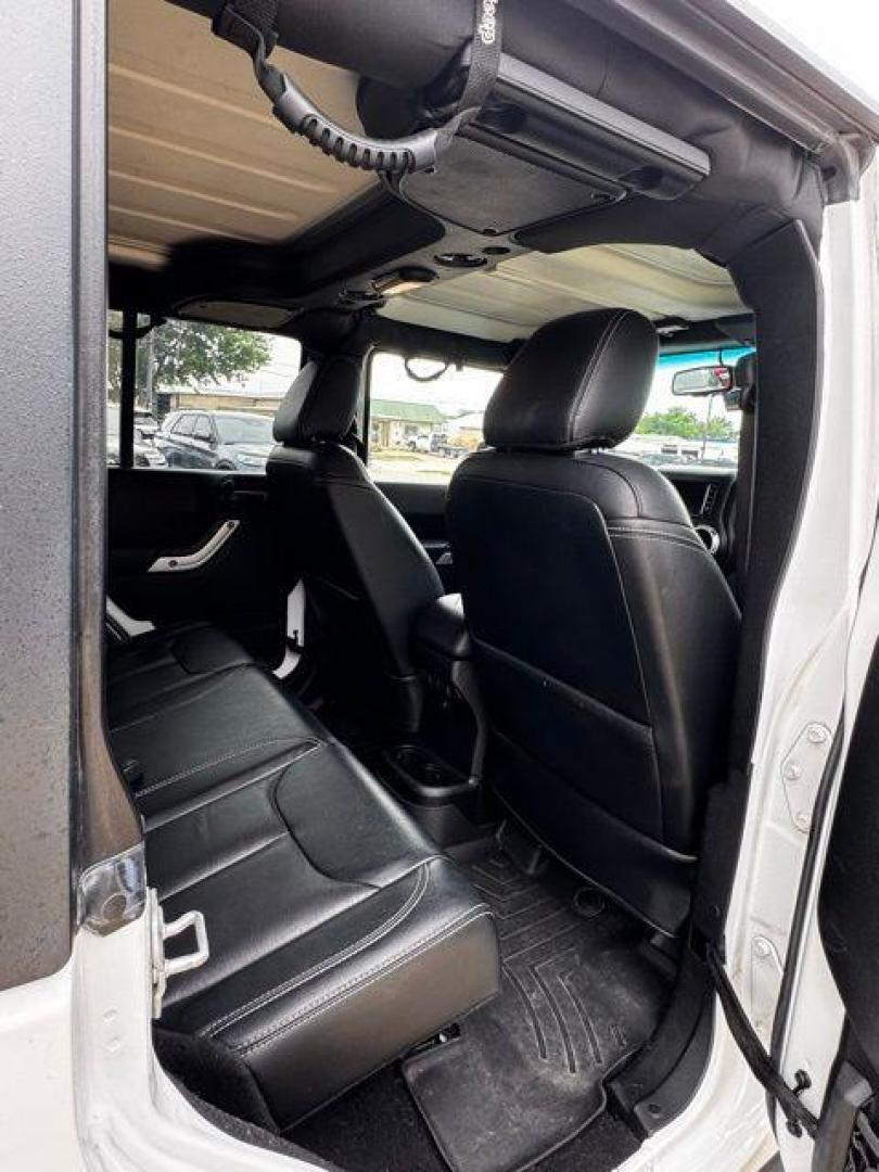 2017 Bright White Clearcoat /Black Jeep Wrangler Unlimited Rubicon (1C4BJWFGXHL) with an 3.6L V6 24V VVT engine, Automatic transmission, located at 1105 E Mulberry, Kaufman, TX, 75142, (972) 962-2151, 32.589550, -96.300926 - Photo#24