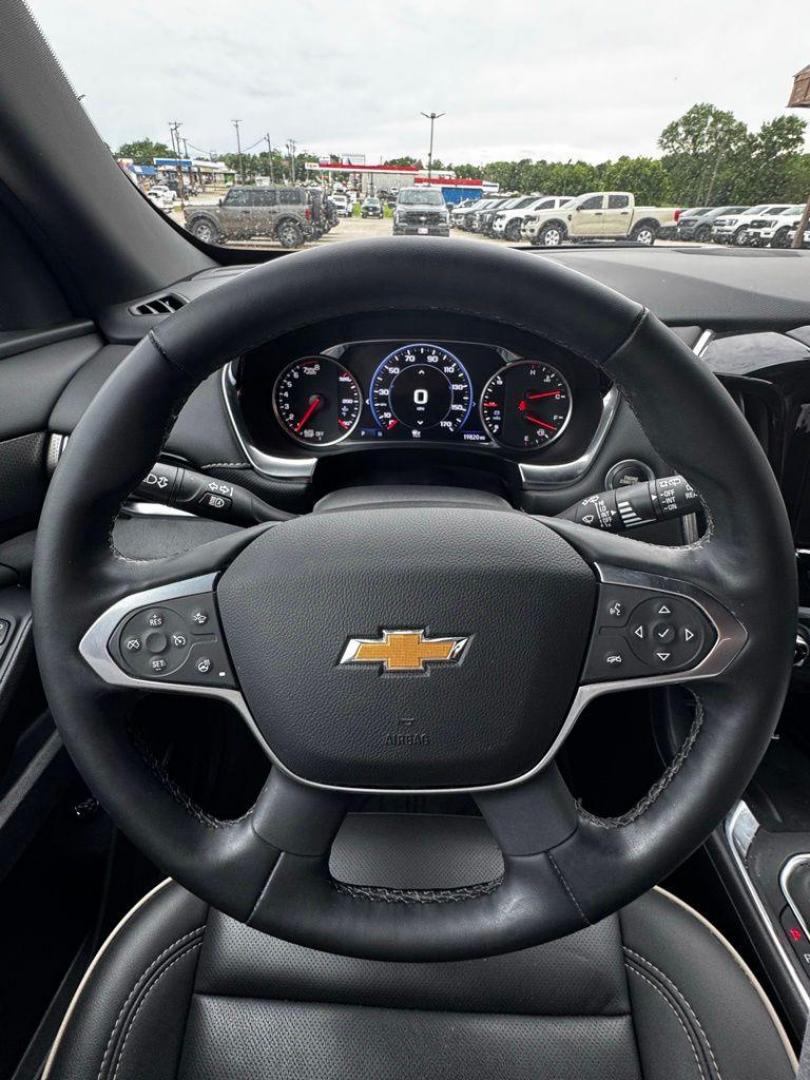 2023 Pearl /Black Chevrolet Traverse Premier (1GNERKKW2PJ) with an 3.6L V6 SIDI VVT engine, Automatic transmission, located at 1105 E Mulberry, Kaufman, TX, 75142, (972) 962-2151, 32.589550, -96.300926 - Iridescent Pearl Tricoat 2023 Chevrolet Traverse 4D Sport Utility Premier FWD 9-Speed Automatic 3.6L V6 SIDI VVT<br><br><br>Recent Arrival! Odometer is 28406 miles below market average! 18/27 City/Highway MPG<br><br><br>Please call Paul Murrey Ford Inc. In Kaufman Texas A Family Dealership Since 195 - Photo#6