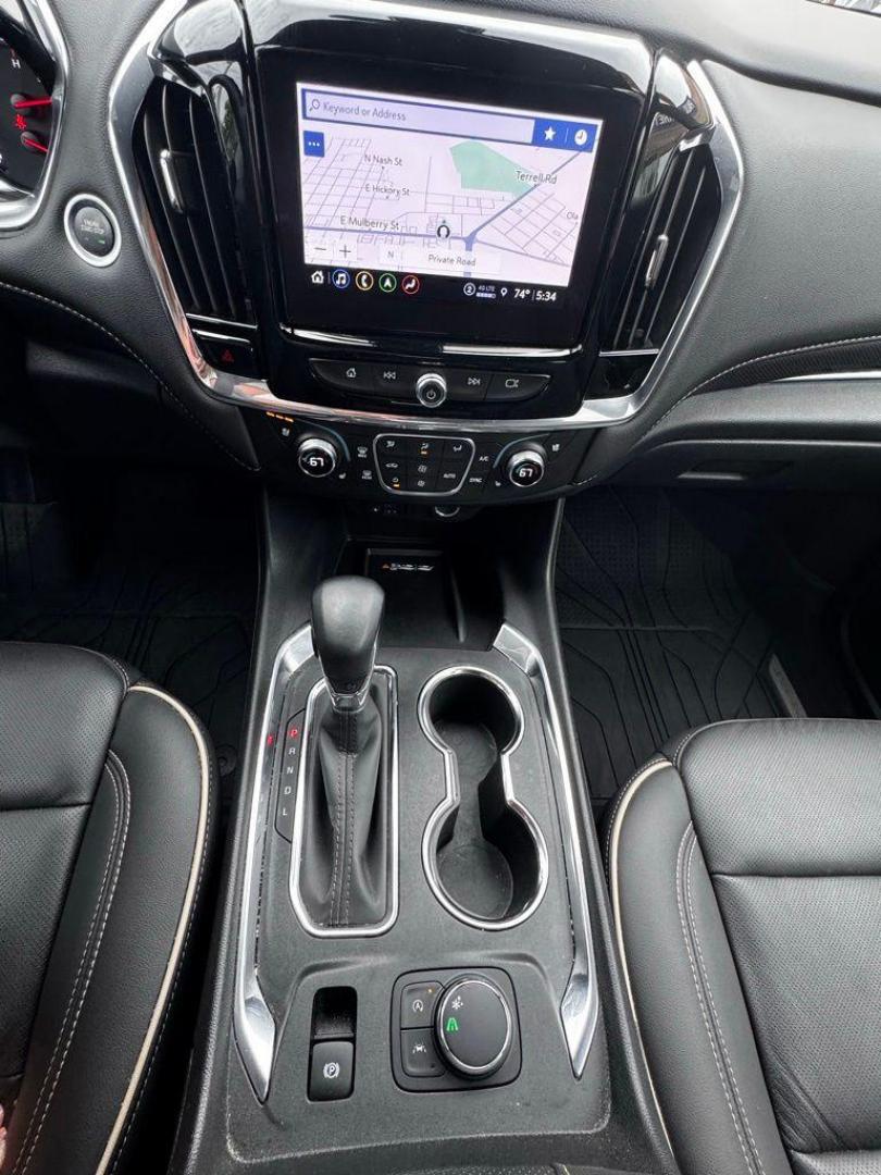 2023 Pearl /Black Chevrolet Traverse Premier (1GNERKKW2PJ) with an 3.6L V6 SIDI VVT engine, Automatic transmission, located at 1105 E Mulberry, Kaufman, TX, 75142, (972) 962-2151, 32.589550, -96.300926 - Iridescent Pearl Tricoat 2023 Chevrolet Traverse 4D Sport Utility Premier FWD 9-Speed Automatic 3.6L V6 SIDI VVT<br><br><br>Recent Arrival! Odometer is 28406 miles below market average! 18/27 City/Highway MPG<br><br><br>Please call Paul Murrey Ford Inc. In Kaufman Texas A Family Dealership Since 195 - Photo#7