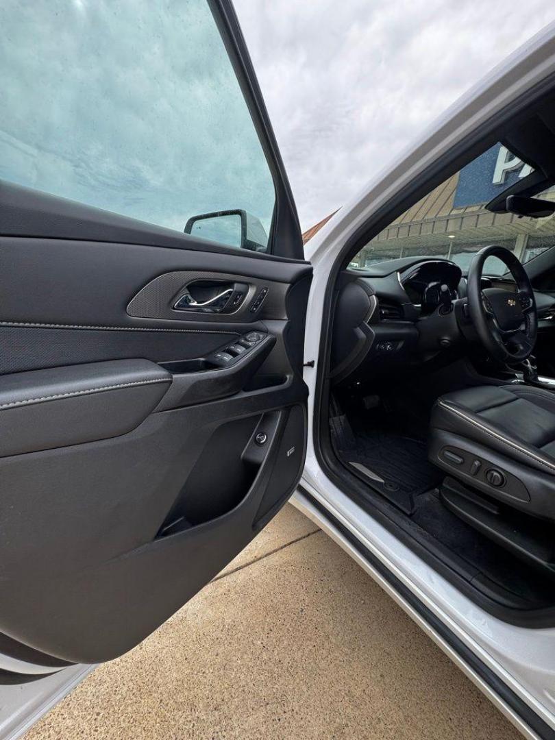 2023 Pearl /Black Chevrolet Traverse Premier (1GNERKKW2PJ) with an 3.6L V6 SIDI VVT engine, Automatic transmission, located at 1105 E Mulberry, Kaufman, TX, 75142, (972) 962-2151, 32.589550, -96.300926 - Iridescent Pearl Tricoat 2023 Chevrolet Traverse 4D Sport Utility Premier FWD 9-Speed Automatic 3.6L V6 SIDI VVT<br><br><br>Recent Arrival! Odometer is 28406 miles below market average! 18/27 City/Highway MPG<br><br><br>Please call Paul Murrey Ford Inc. In Kaufman Texas A Family Dealership Since 195 - Photo#12
