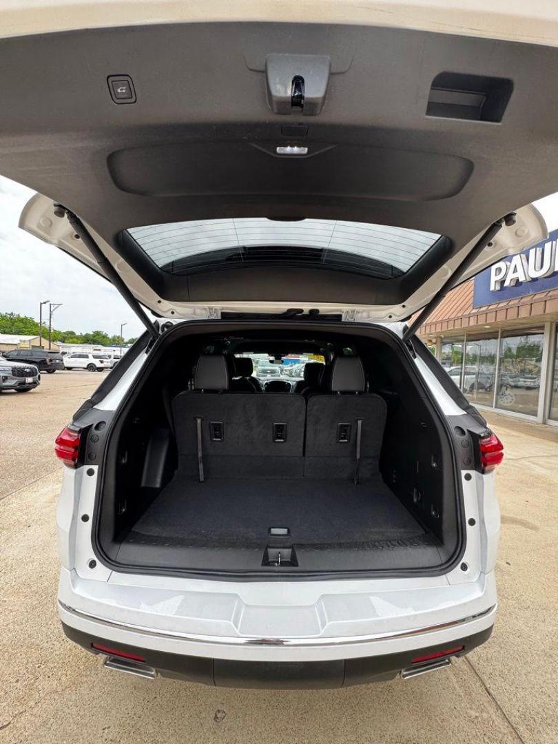 2023 Pearl /Black Chevrolet Traverse Premier (1GNERKKW2PJ) with an 3.6L V6 SIDI VVT engine, Automatic transmission, located at 1105 E Mulberry, Kaufman, TX, 75142, (972) 962-2151, 32.589550, -96.300926 - Iridescent Pearl Tricoat 2023 Chevrolet Traverse 4D Sport Utility Premier FWD 9-Speed Automatic 3.6L V6 SIDI VVT<br><br><br>Recent Arrival! Odometer is 28406 miles below market average! 18/27 City/Highway MPG<br><br><br>Please call Paul Murrey Ford Inc. In Kaufman Texas A Family Dealership Since 195 - Photo#16