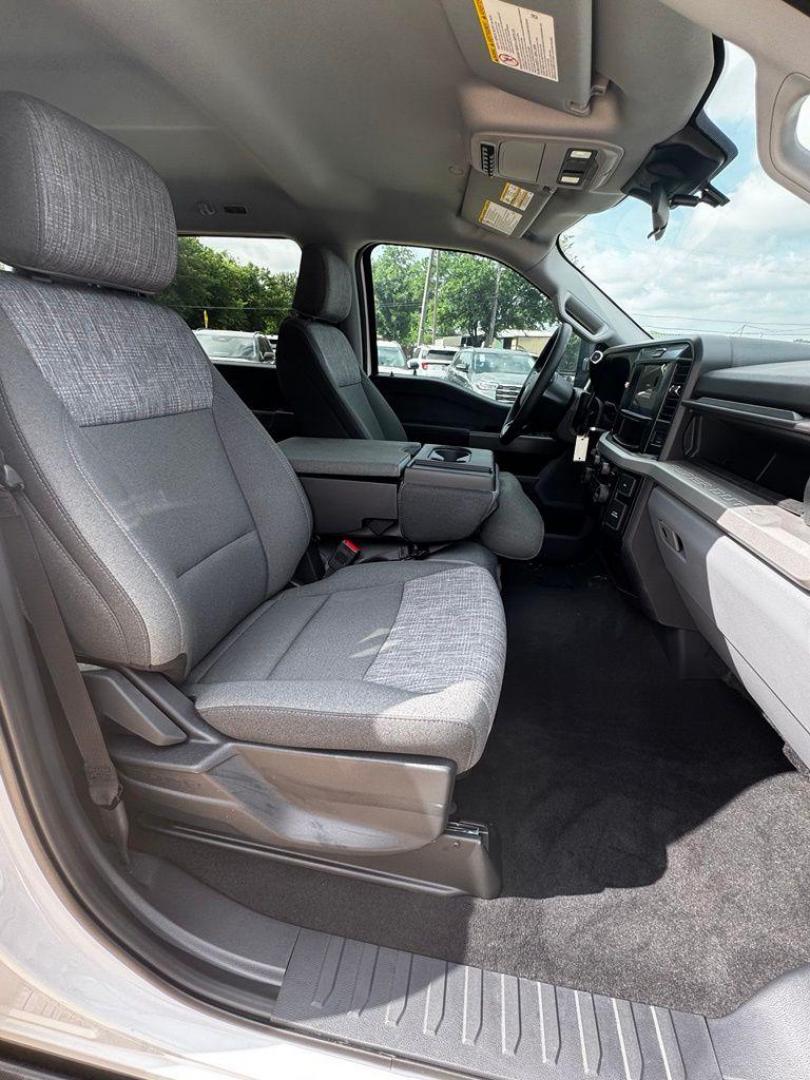 2026 Oxford White /Medium Dark Slate Ford F-250SD XLT (1FT7W2BN6TE) with an 7.3L V8 PFI SOHC 16V Federal 405hp engine, Automatic transmission, located at 1105 E Mulberry, Kaufman, TX, 75142, (972) 962-2151, 32.589550, -96.300926 - $2,086 off MSRP!<br><br>4WD.<br>Oxford White 2026 Ford F-250SD 4D Crew Cab XLT 4WD 10-Speed Automatic 7.3L V8 PFI SOHC 16V Federal 405hp - Photo#25