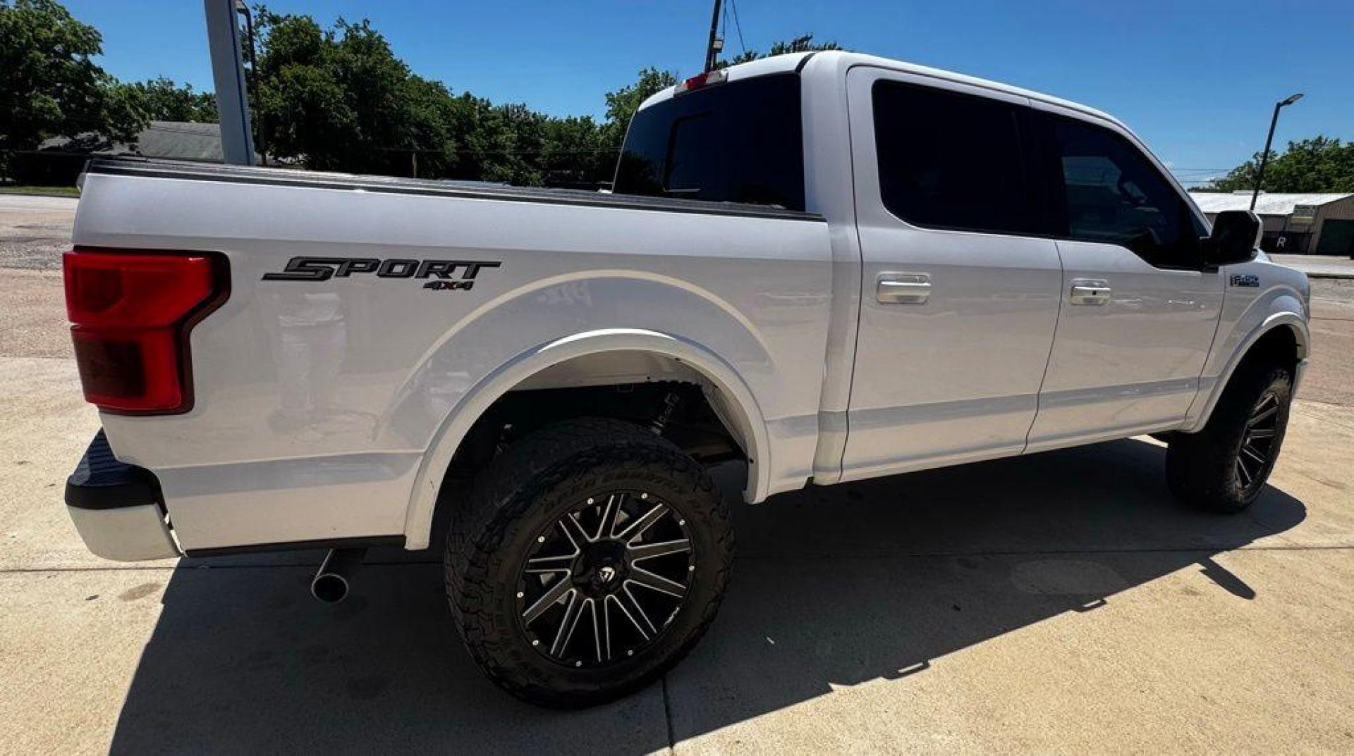 2019 Oxford White /Black Ford F-150 Lariat (1FTEW1E57KK) with an 5.0L V8 engine, Automatic transmission, located at 1105 E Mulberry, Kaufman, TX, 75142, (972) 962-2151, 32.589550, -96.300926 - Oxford White 2019 Ford F-150 4D SuperCrew Lariat 4WD 10-Speed Automatic 5.0L V8 4WD.<br><br><br>Recent Arrival!<br><br><br>Please call Paul Murrey Ford Inc. In Kaufman Texas A Family Dealership Since 1952 Serving the Dallas Fort Worth and East Texas areas for over 70 years. Please call 972-962-2151 - Photo#2