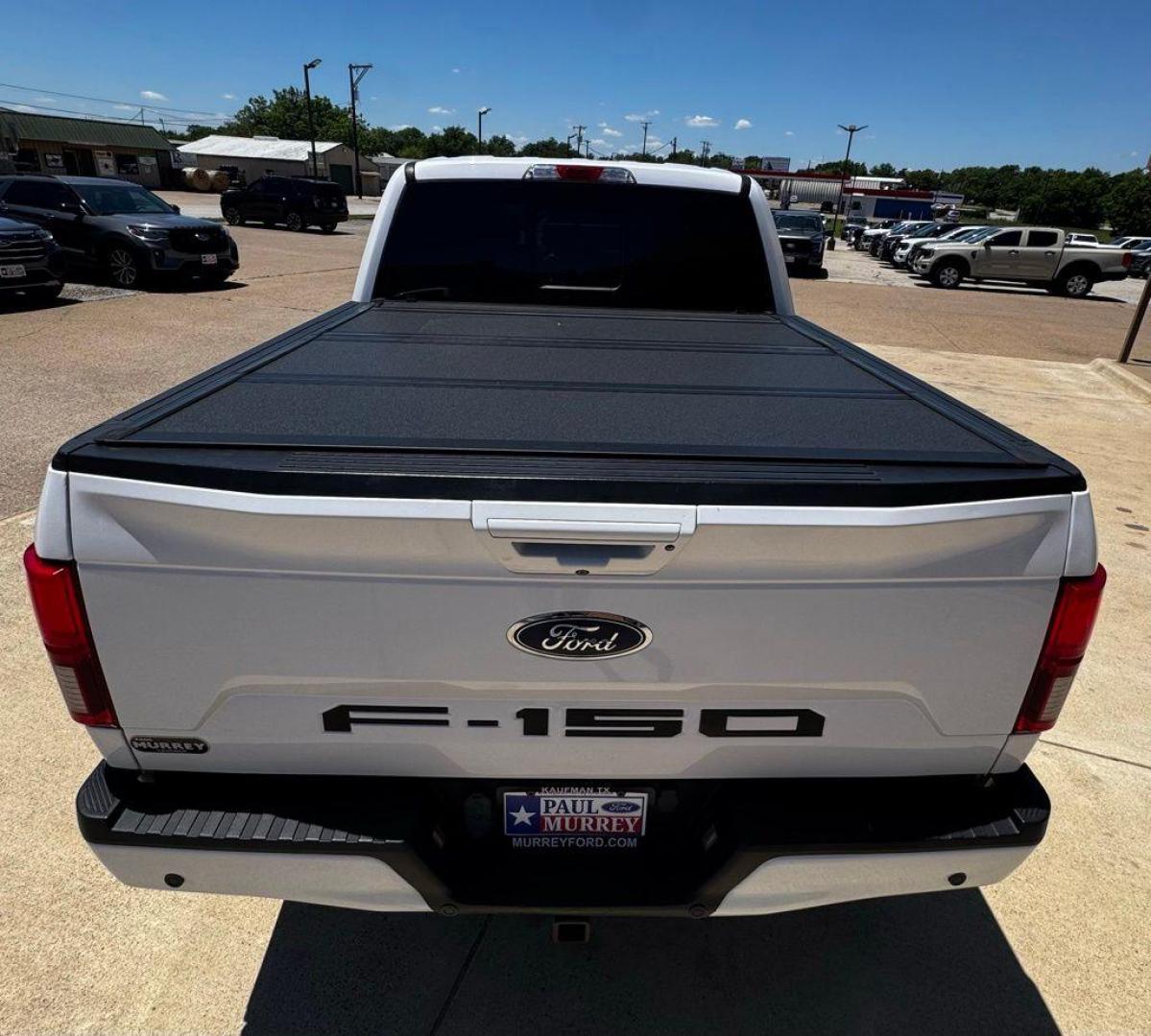2019 Oxford White /Black Ford F-150 Lariat (1FTEW1E57KK) with an 5.0L V8 engine, Automatic transmission, located at 1105 E Mulberry, Kaufman, TX, 75142, (972) 962-2151, 32.589550, -96.300926 - Oxford White 2019 Ford F-150 4D SuperCrew Lariat 4WD 10-Speed Automatic 5.0L V8 4WD.<br><br><br>Recent Arrival!<br><br><br>Please call Paul Murrey Ford Inc. In Kaufman Texas A Family Dealership Since 1952 Serving the Dallas Fort Worth and East Texas areas for over 70 years. Please call 972-962-2151 - Photo#5