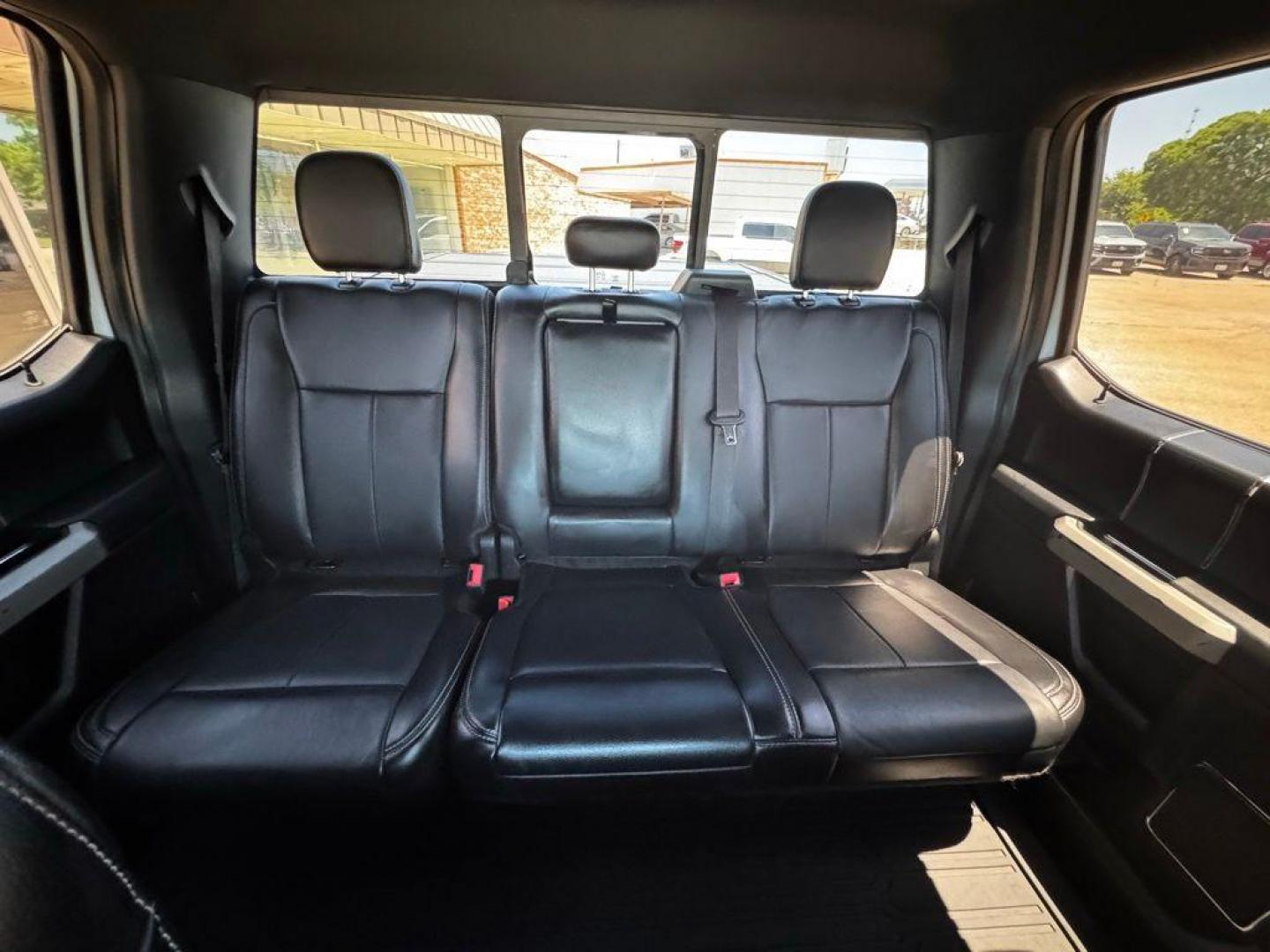 2019 Oxford White /Black Ford F-150 Lariat (1FTEW1E57KK) with an 5.0L V8 engine, Automatic transmission, located at 1105 E Mulberry, Kaufman, TX, 75142, (972) 962-2151, 32.589550, -96.300926 - Oxford White 2019 Ford F-150 4D SuperCrew Lariat 4WD 10-Speed Automatic 5.0L V8 4WD.<br><br><br>Recent Arrival!<br><br><br>Please call Paul Murrey Ford Inc. In Kaufman Texas A Family Dealership Since 1952 Serving the Dallas Fort Worth and East Texas areas for over 70 years. Please call 972-962-2151 - Photo#14
