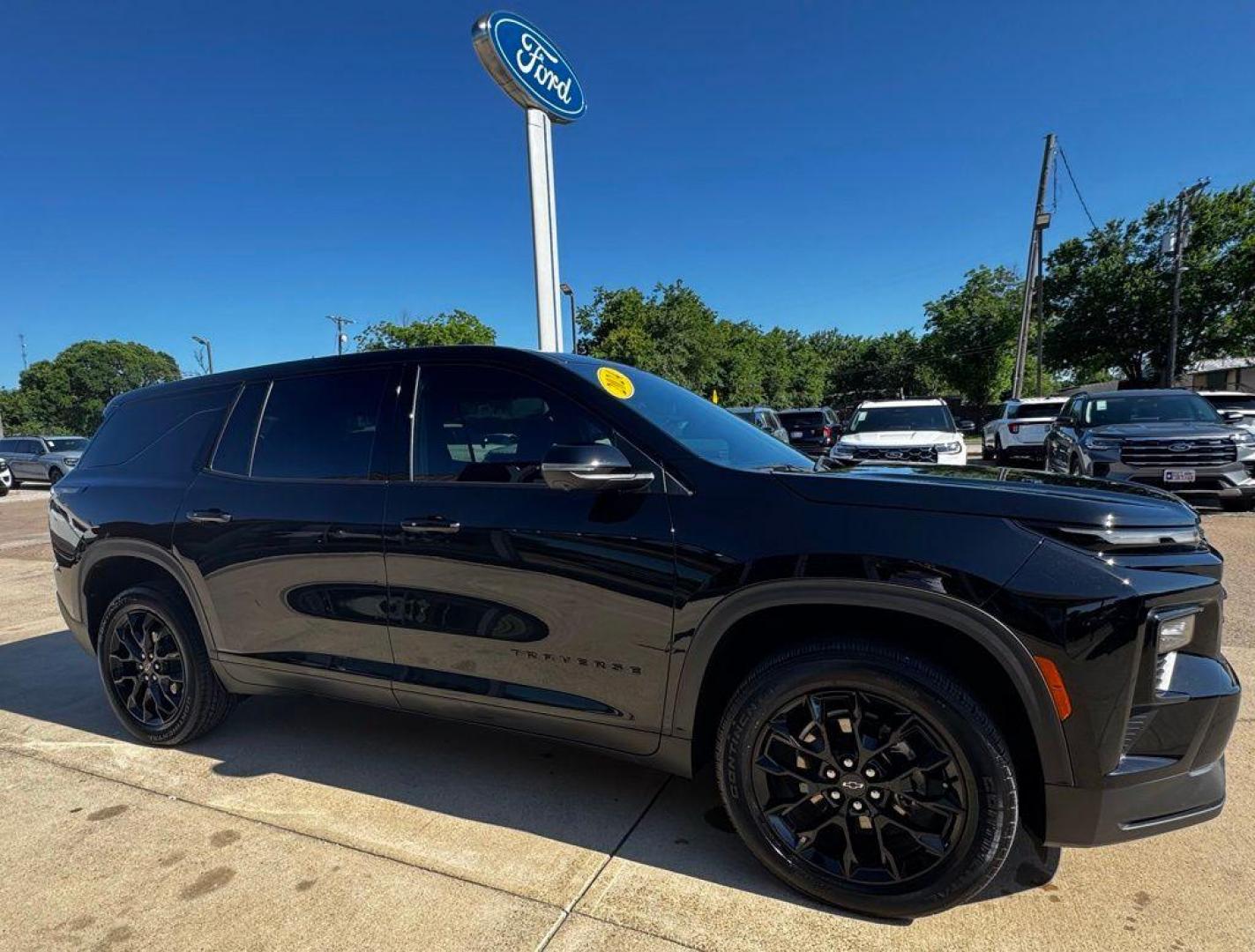 2024 Black Metallic /Black Chevrolet Traverse LS (1GNEVEKS0RJ) with an 2.5L DOHC engine, Automatic transmission, located at 1105 E Mulberry, Kaufman, TX, 75142, (972) 962-2151, 32.589550, -96.300926 - Mosaic Black Metallic 2024 Chevrolet Traverse 4D Sport Utility LS AWD 8-Speed Automatic 2.5L DOHC AWD.<br><br><br>Recent Arrival!<br><br><br>Please call Paul Murrey Ford Inc. In Kaufman Texas A Family Dealership Since 1952 Serving the Dallas Fort Worth and East Texas areas for over 70 years. Please - Photo#1