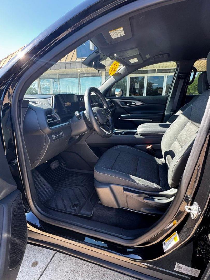 2024 Black Metallic /Black Chevrolet Traverse LS (1GNEVEKS0RJ) with an 2.5L DOHC engine, Automatic transmission, located at 1105 E Mulberry, Kaufman, TX, 75142, (972) 962-2151, 32.589550, -96.300926 - Mosaic Black Metallic 2024 Chevrolet Traverse 4D Sport Utility LS AWD 8-Speed Automatic 2.5L DOHC AWD.<br><br><br>Recent Arrival!<br><br><br>Please call Paul Murrey Ford Inc. In Kaufman Texas A Family Dealership Since 1952 Serving the Dallas Fort Worth and East Texas areas for over 70 years. Please - Photo#10