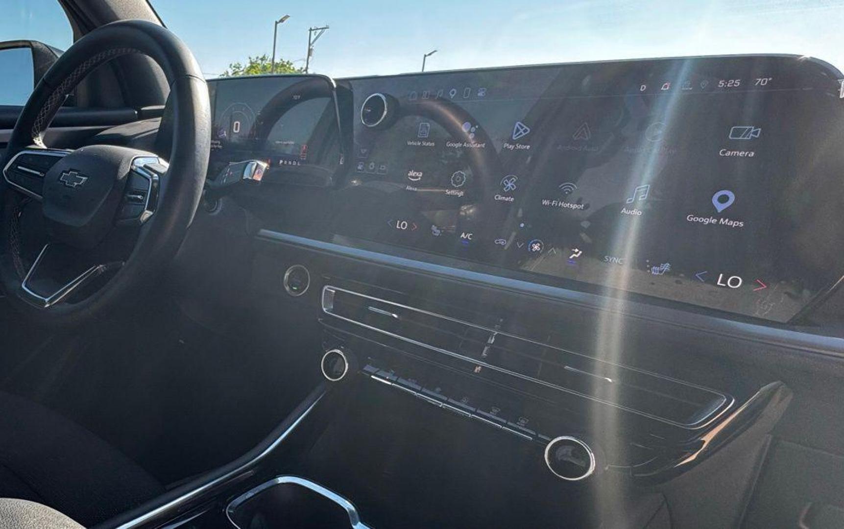 2024 Black Metallic /Black Chevrolet Traverse LS (1GNEVEKS0RJ) with an 2.5L DOHC engine, Automatic transmission, located at 1105 E Mulberry, Kaufman, TX, 75142, (972) 962-2151, 32.589550, -96.300926 - Mosaic Black Metallic 2024 Chevrolet Traverse 4D Sport Utility LS AWD 8-Speed Automatic 2.5L DOHC AWD.<br><br><br>Recent Arrival!<br><br><br>Please call Paul Murrey Ford Inc. In Kaufman Texas A Family Dealership Since 1952 Serving the Dallas Fort Worth and East Texas areas for over 70 years. Please - Photo#27
