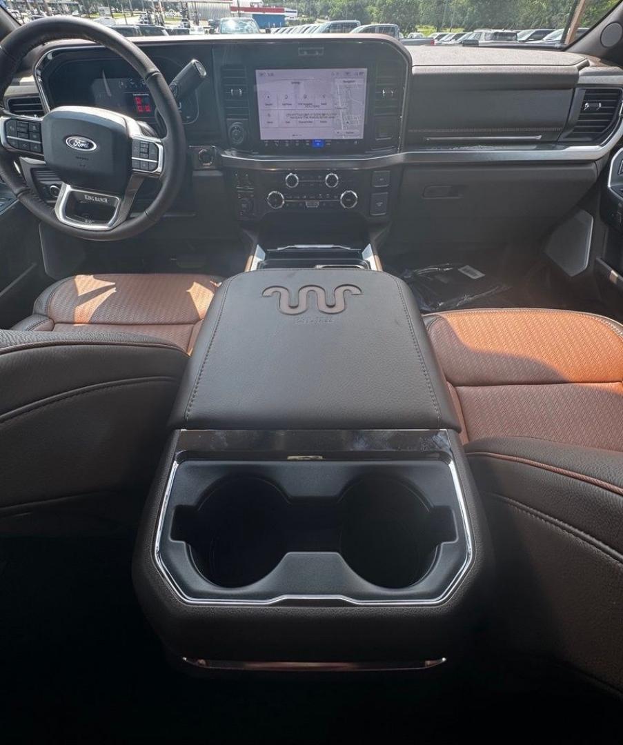 2026 Gray Metallic /Java Ford F-250SD King Ranch (1FT8W2BM8TE) with an 6.7L High Output Power Stroke V8 Diesel engine, Automatic transmission, located at 1105 E Mulberry, Kaufman, TX, 75142, (972) 962-2151, 32.589550, -96.300926 - $4,607 off MSRP!<br><br>4WD.<br>Glacier Gray Metallic Tri-Coat 2026 Ford F-250SD 4D Crew Cab King Ranch 4WD 10-Speed Automatic 6.7L High Output Power Stroke V8 Diesel- Photo#27